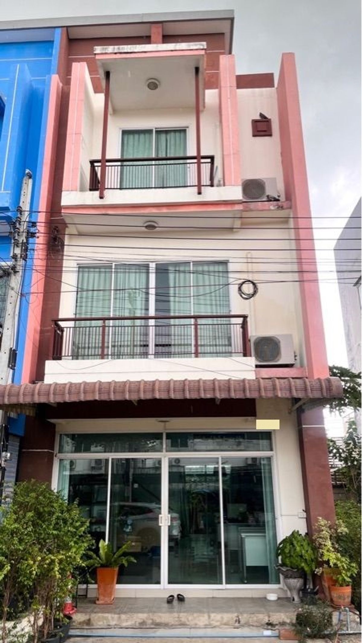 ขายทาวน์โฮมมีนบุรี-ร่มเกล้า : หลังมุม 17.4ตรว 3นอน3น้ำ ทาวน์โฮม 3 ชั้น เค ริซทาวน์ ซอยนิมิตใหม่ 13/2