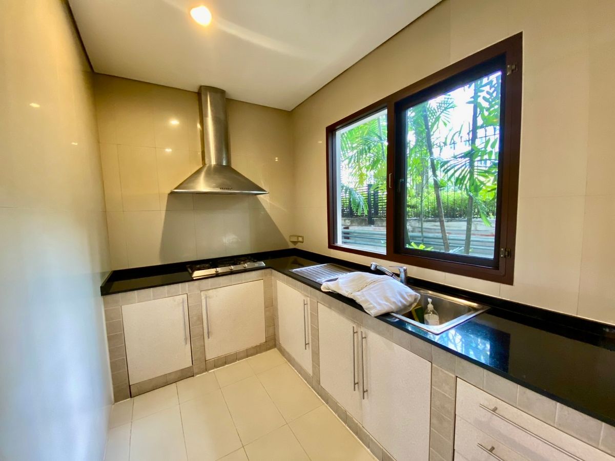 For RentHouseSukhumvit, Asoke, Thonglor : 🏡 For Rent: Ultra-Luxury 5-Storey Detached House in Sukhumvit 18 Modern Pool Villa | Rare in Prime Location 