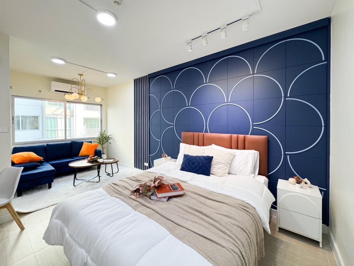 For SaleCondoOnnut, Udomsuk : The condo is beautifully decorated like no other. Special price only 1.39 delete. 🎉🎉