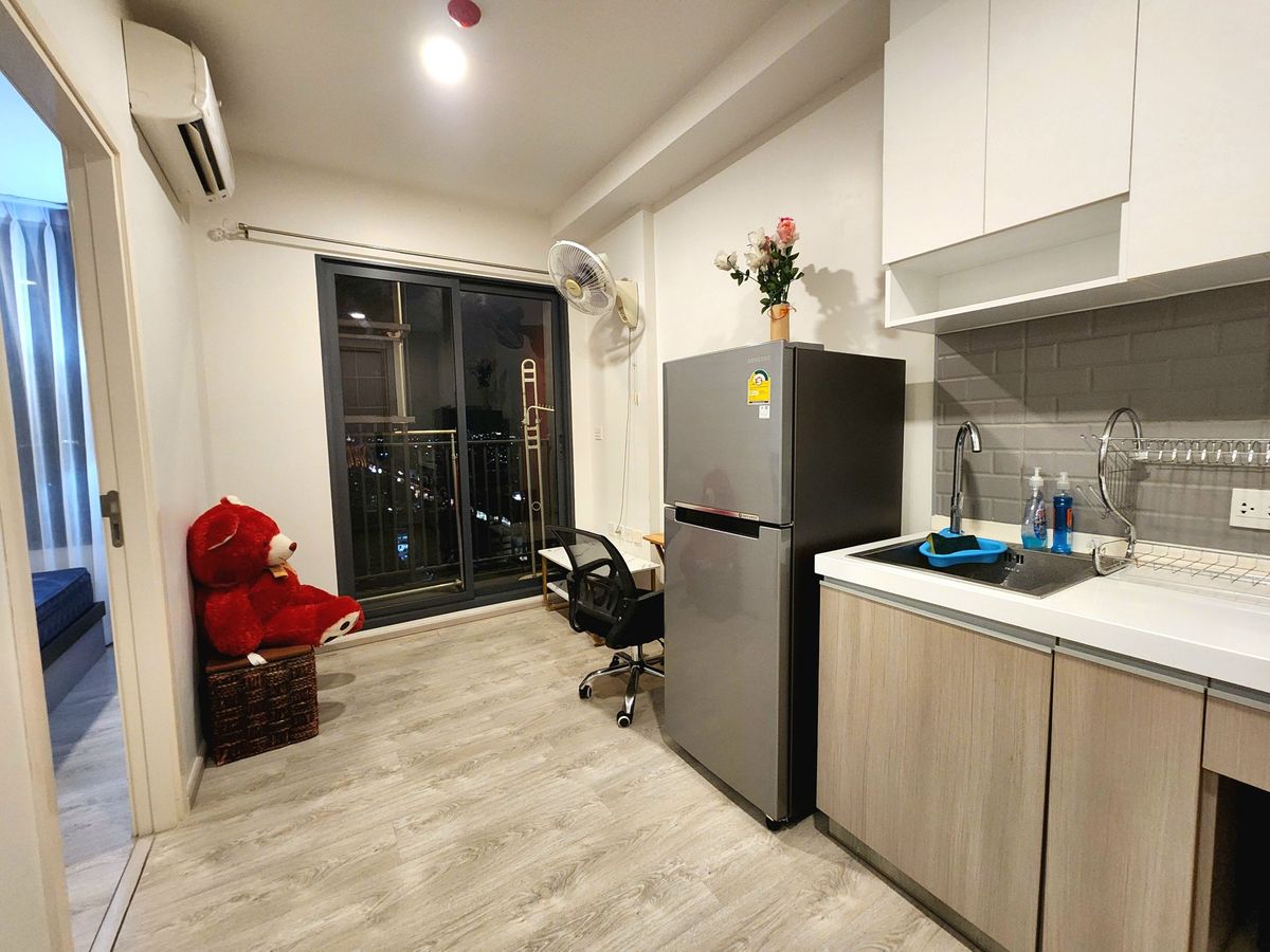 ขายคอนโดปิ่นเกล้า จรัญสนิทวงศ์ : ลดราคาโหด  ทิศใต้ 25 ตารางเมตร **ขายพร้อมอยู่** ขาย The Tree จรัญ30 คอนโดทำเลศิริราช ยูนิตน้อยสุดส่วนตัว 12 ห้องต่อ 1 ชั้น สังคมดีมาก SN494.22