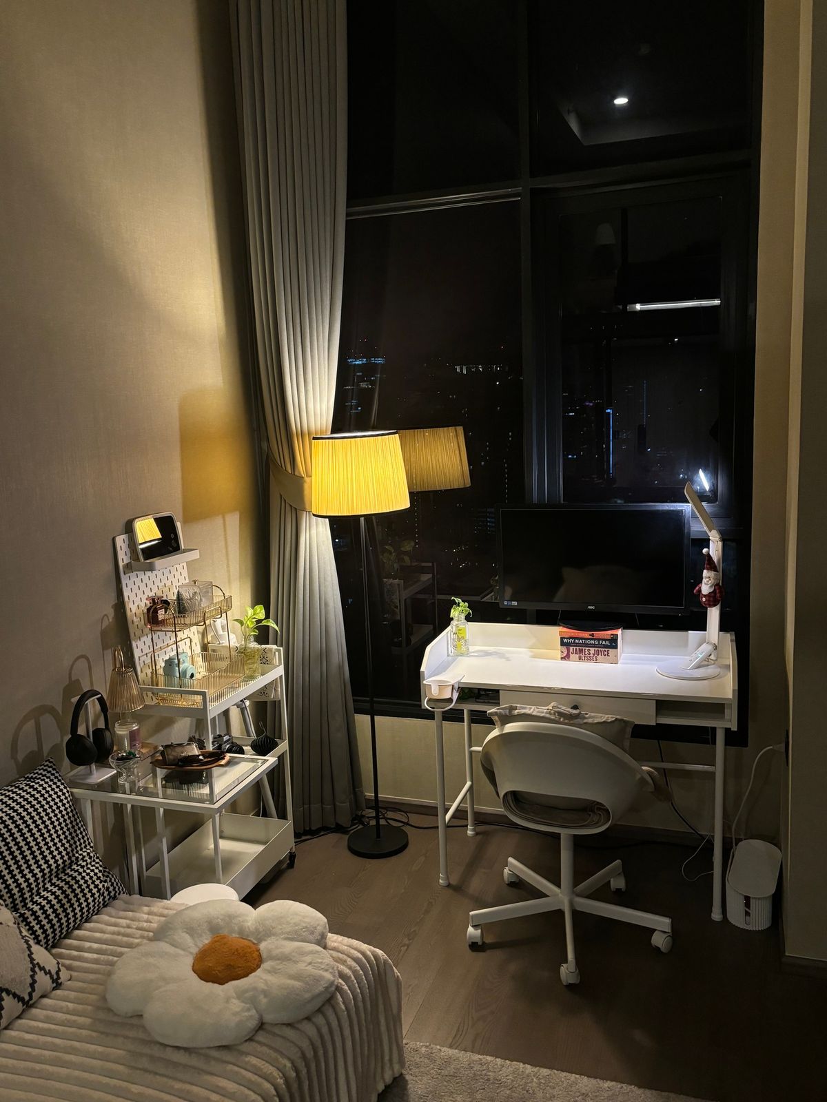 For RentCondoSiam Paragon ,Chulalongkorn,Samyan : Park Origin Chula Samyan【𝐑𝐄𝐍𝐓】🔥Luxury modern style, good function, beautiful built-in in every corner, perfect in dark and soft tones🔥 Contact Line ID: @hacondo