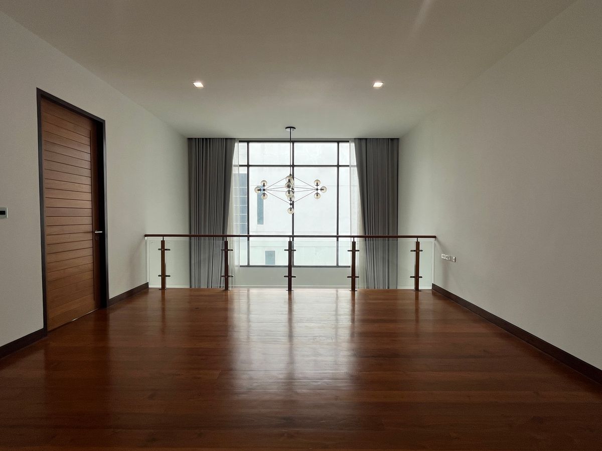 For SaleHouseChokchai 4, Ladprao 71, Ladprao 48, : Single house for sale, 4 bedrooms 92 sq m., 300+ sq m., calm, good location near the city center, easy access expressway and Rama 9, Ratchada, Lat Phrao 