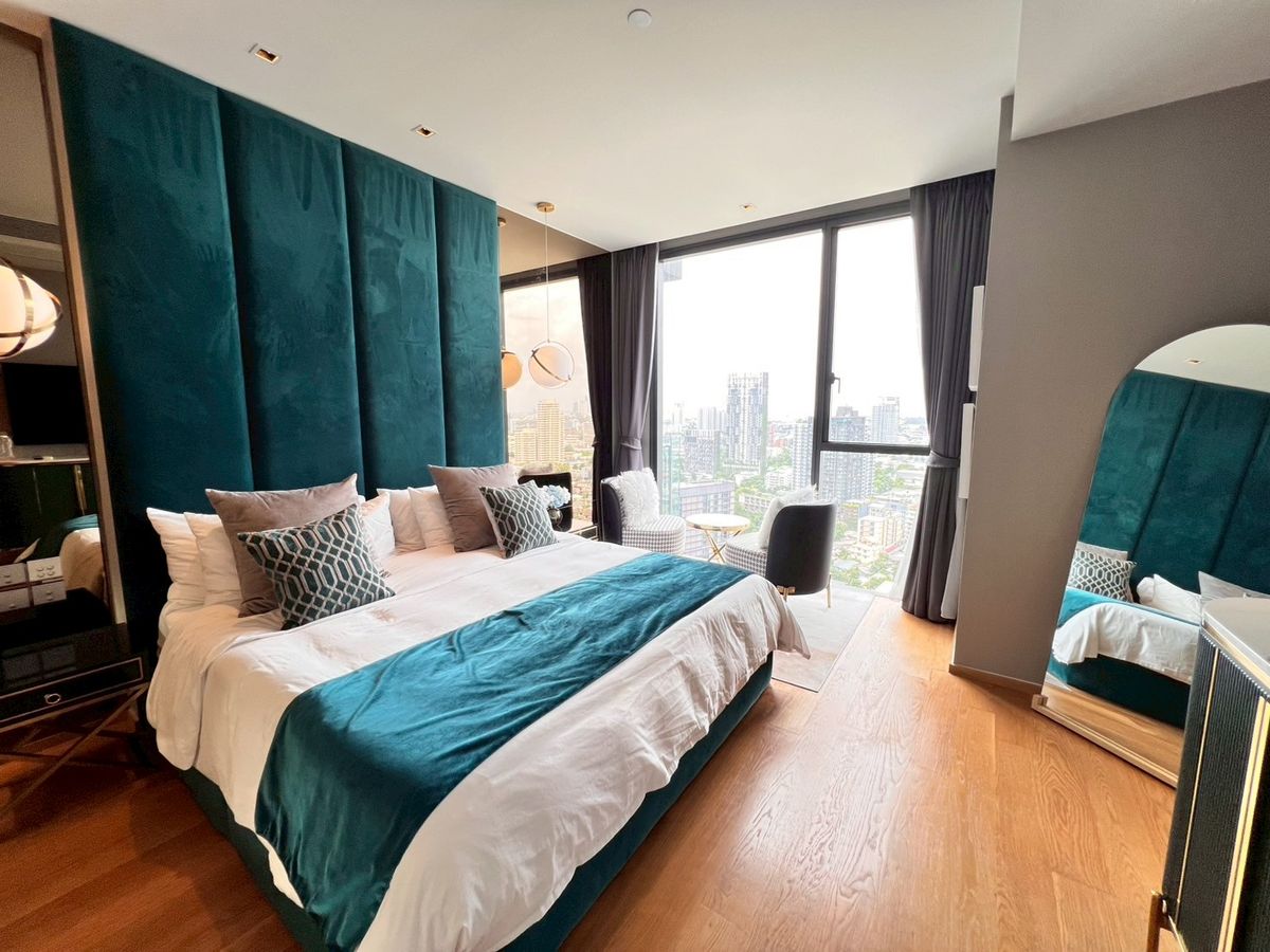 For RentCondoSukhumvit, Asoke, Thonglor : BEATNIQ Sukhumvit 32 Condo Rental Room, Price 120,000 baht [NCR250718]