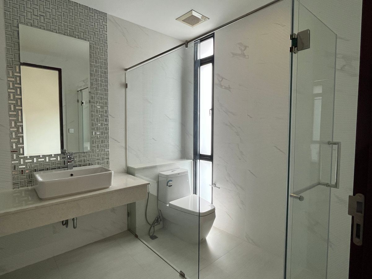 For SaleHouseChokchai 4, Ladprao 71, Ladprao 48, : Single house for sale, 4 bedrooms 92 sq m., 300+ sq m., calm, good location near the city center, easy access expressway and Rama 9, Ratchada, Lat Phrao 