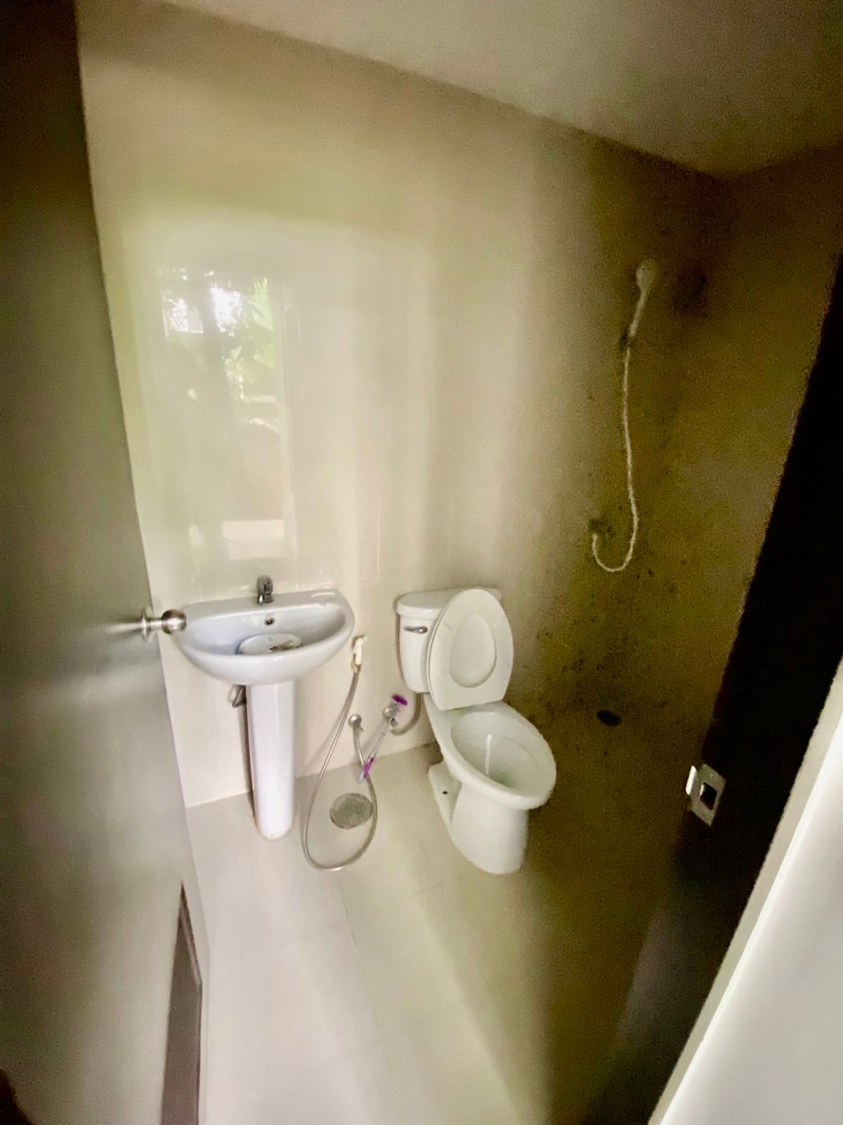 For RentHouseSukhumvit, Asoke, Thonglor : 🏡 For Rent: Ultra-Luxury 5-Storey Detached House in Sukhumvit 18 Modern Pool Villa | Rare in Prime Location 