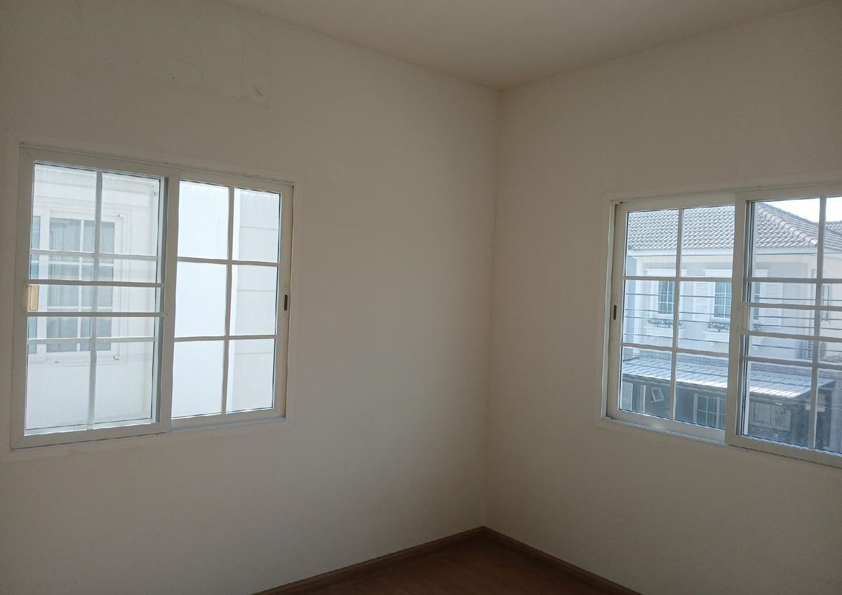 ขายบ้านลาดกระบัง สุวรรณภูมิ : บ้านแฝด โกลเด้น นีโอ บางนา-สวนหลวง ประเวศ  กรุงเทพ 44 ตร.ว. 4นอน 3น้ำ หลังมุม 🔥ฟรีโอน🔥