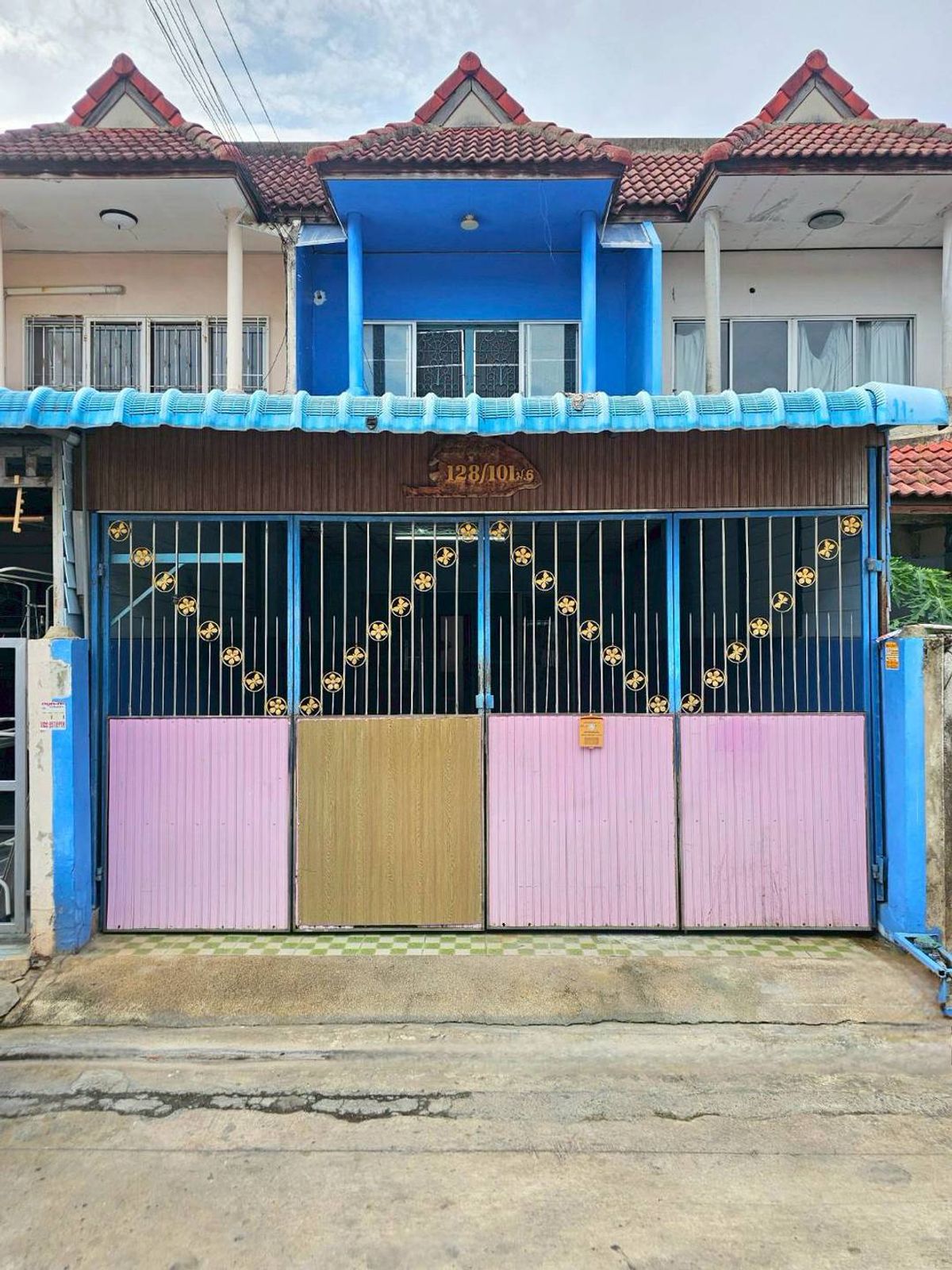 For SaleTownhomeNakhon Pathom : Golden opportunity for people who want to have a house! 2-story townhouse, golden location, Khlong Yong-Phutthamonthon