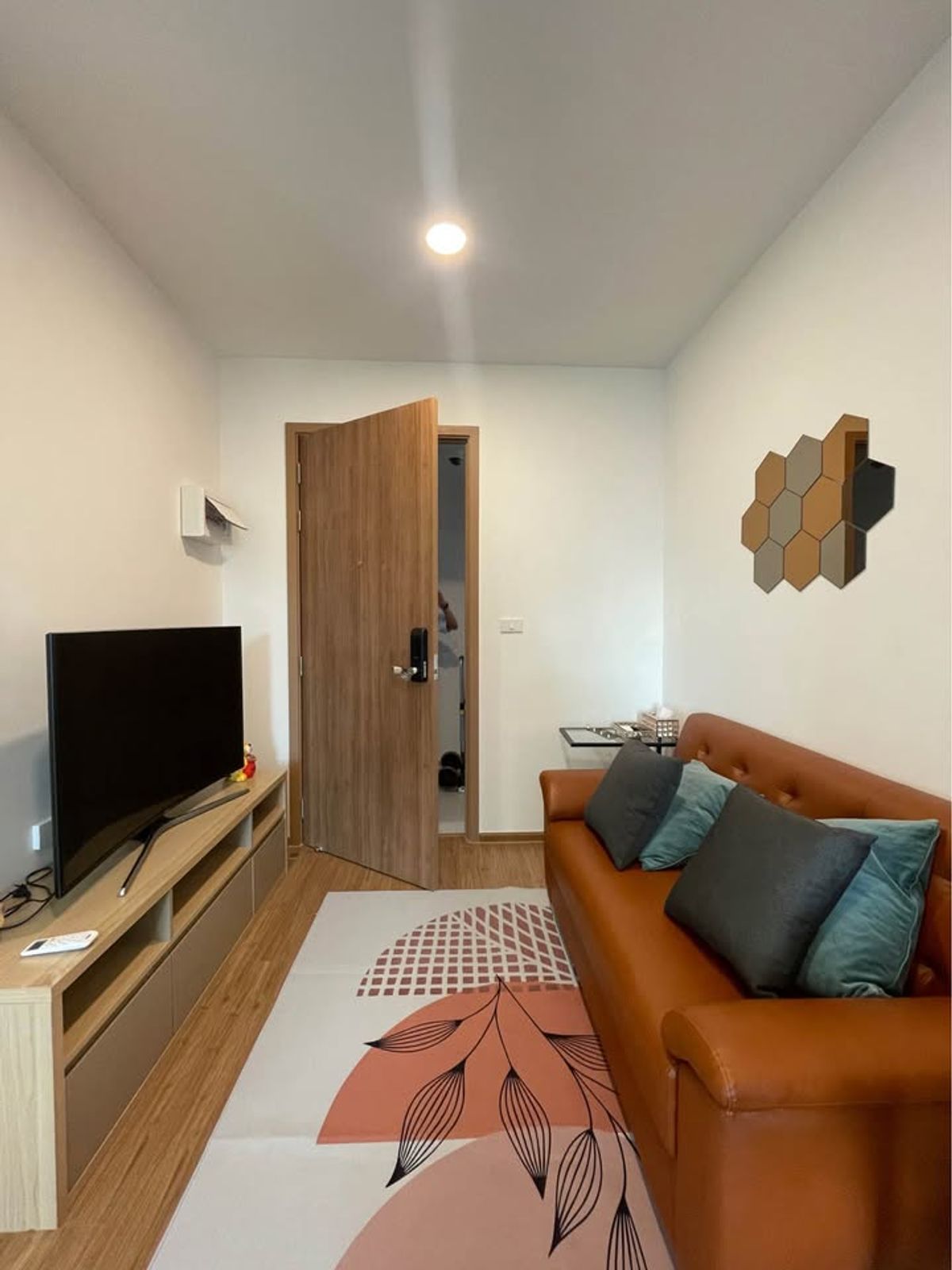 For RentCondoRamkhamhaeng, Hua Mak : 🍀 For the Living The Lift Ramkhamhaeng 🍀 Interested in adding LINE @zcondo (with @prefix) 🔥 C4276