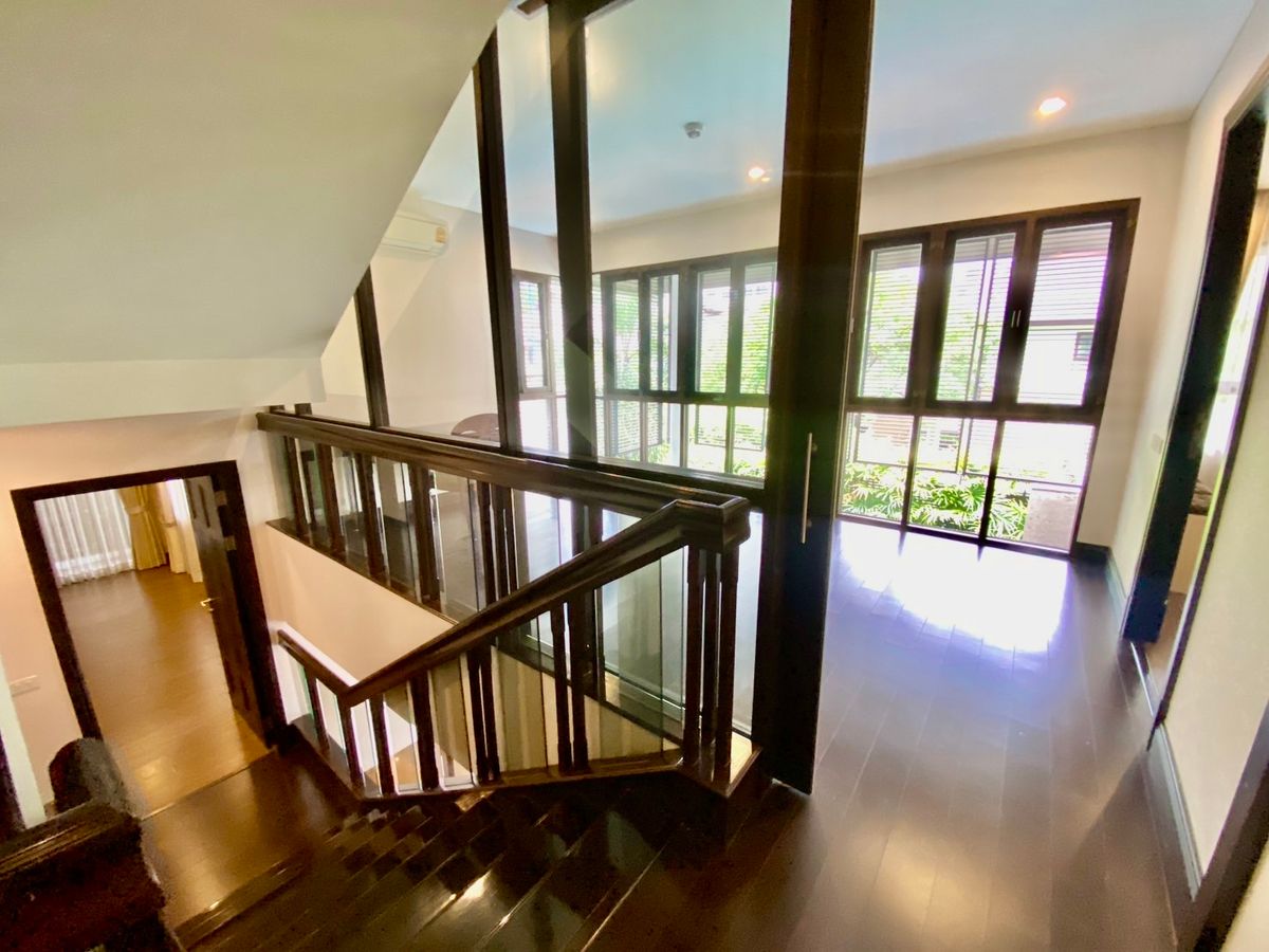 For RentHouseSukhumvit, Asoke, Thonglor : 🏡 For Rent: Ultra-Luxury 5-Storey Detached House in Sukhumvit 18 Modern Pool Villa | Rare in Prime Location 