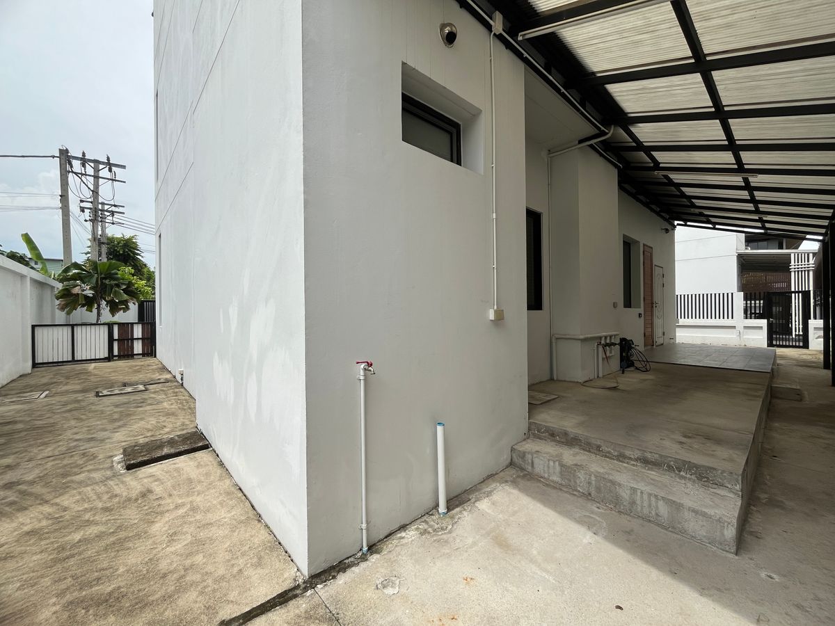 For SaleHouseChokchai 4, Ladprao 71, Ladprao 48, : Single house for sale, 4 bedrooms 92 sq m., 300+ sq m., calm, good location near the city center, easy access expressway and Rama 9, Ratchada, Lat Phrao 