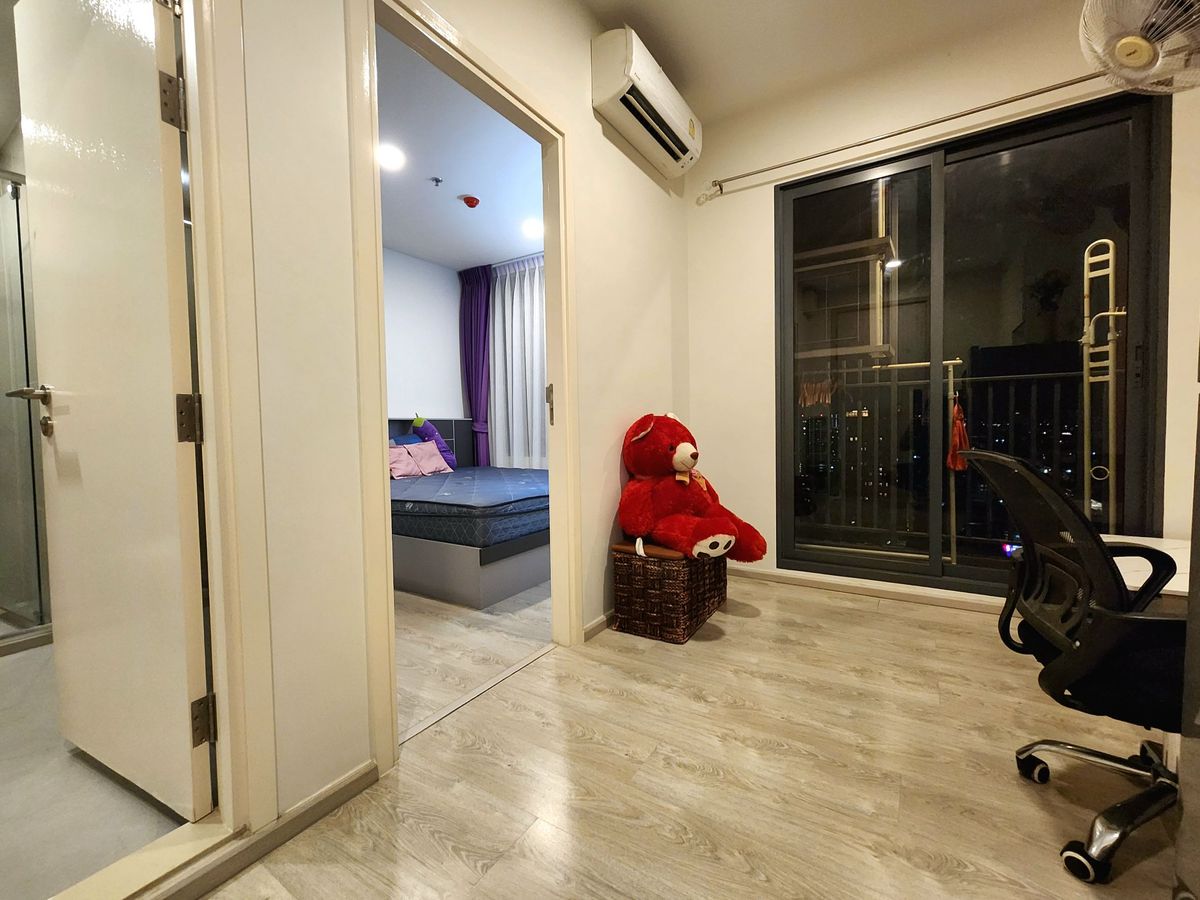 ขายคอนโดปิ่นเกล้า จรัญสนิทวงศ์ : ลดราคาโหด  ทิศใต้ 25 ตารางเมตร **ขายพร้อมอยู่** ขาย The Tree จรัญ30 คอนโดทำเลศิริราช ยูนิตน้อยสุดส่วนตัว 12 ห้องต่อ 1 ชั้น สังคมดีมาก SN494.22