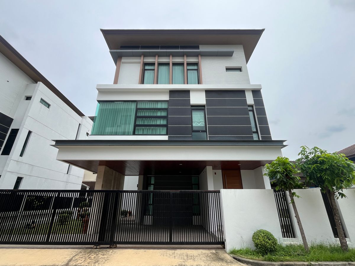 ขายบ้านโชคชัย4 ลาดพร้าว71 : ขายบ้านเดี่ยว 4 ห้องนอน 92 ตรว. 300+ ตรม เงียบสงบ ทำเลดีใจกลางเมือง ใกล้จุดขึ้น-ลงทางด่วน พระราม 9 เลียบด่วนฯ รัชดา ลาดพร้าว