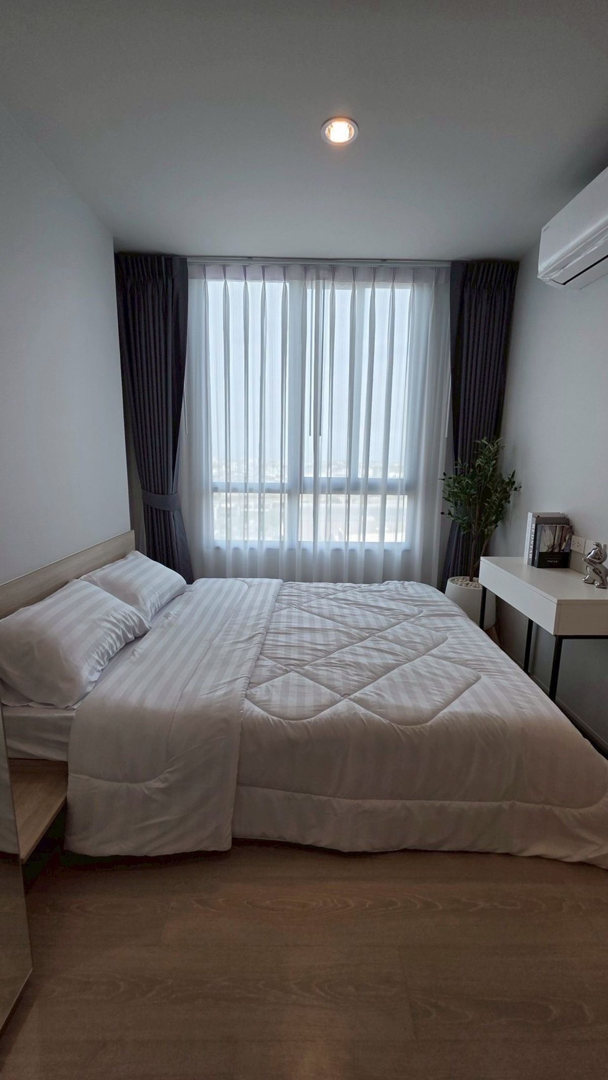 ให้เช่าคอนโดบางนา แบริ่ง ลาซาล : FOR RENT!!! (NEW ROOM) ให้เช่าคอนโด นิว เมกะ+ บางนา (ห้องใหม่มากพร้อมเปิดซิง)  ชั้น19  ห้องขนาด 28 ตรม. ห้อง 88/417