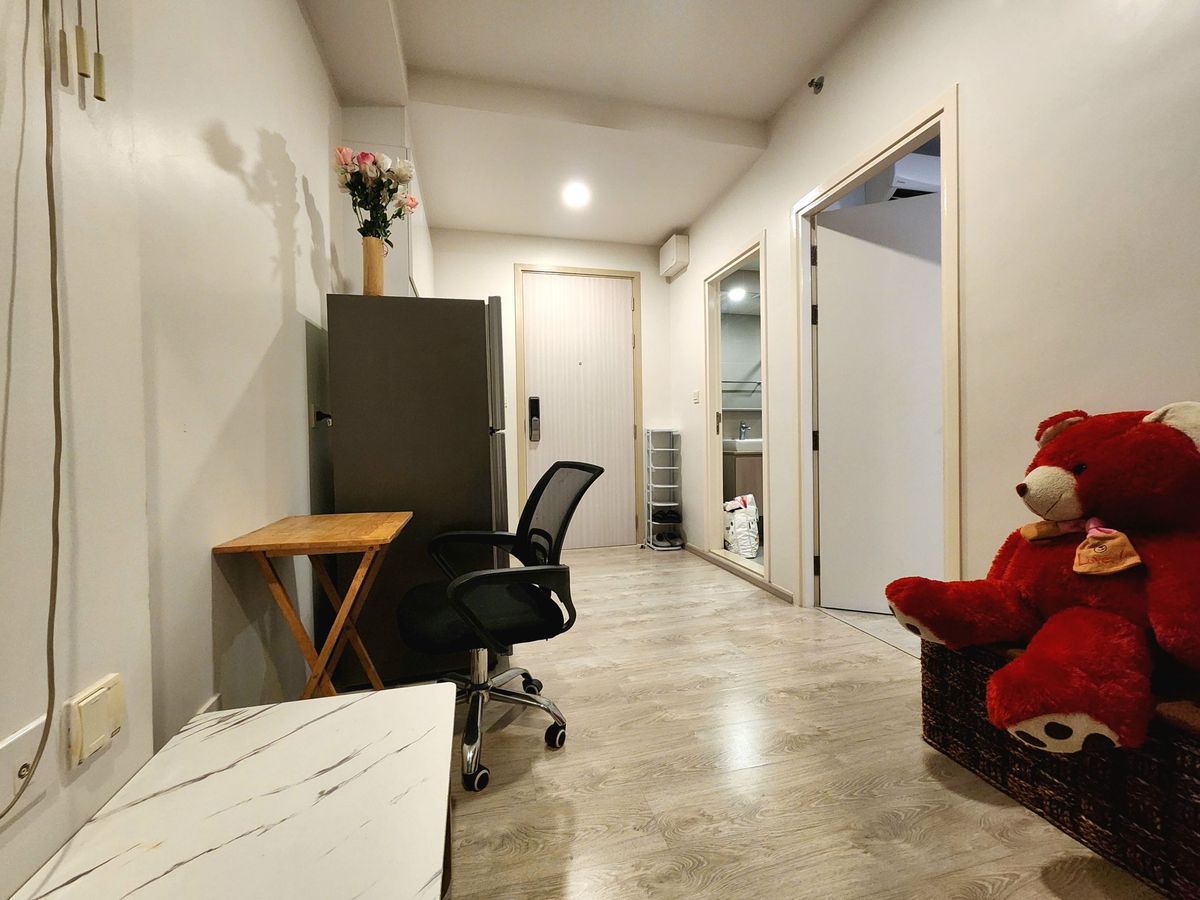 ขายคอนโดปิ่นเกล้า จรัญสนิทวงศ์ : ลดราคาโหด  ทิศใต้ 25 ตารางเมตร **ขายพร้อมอยู่** ขาย The Tree จรัญ30 คอนโดทำเลศิริราช ยูนิตน้อยสุดส่วนตัว 12 ห้องต่อ 1 ชั้น สังคมดีมาก SN494.22