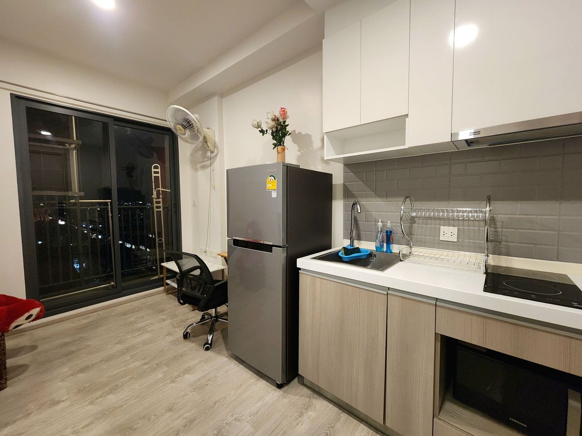 ขายคอนโดปิ่นเกล้า จรัญสนิทวงศ์ : ลดราคาโหด  ทิศใต้ 25 ตารางเมตร **ขายพร้อมอยู่** ขาย The Tree จรัญ30 คอนโดทำเลศิริราช ยูนิตน้อยสุดส่วนตัว 12 ห้องต่อ 1 ชั้น สังคมดีมาก SN494.22