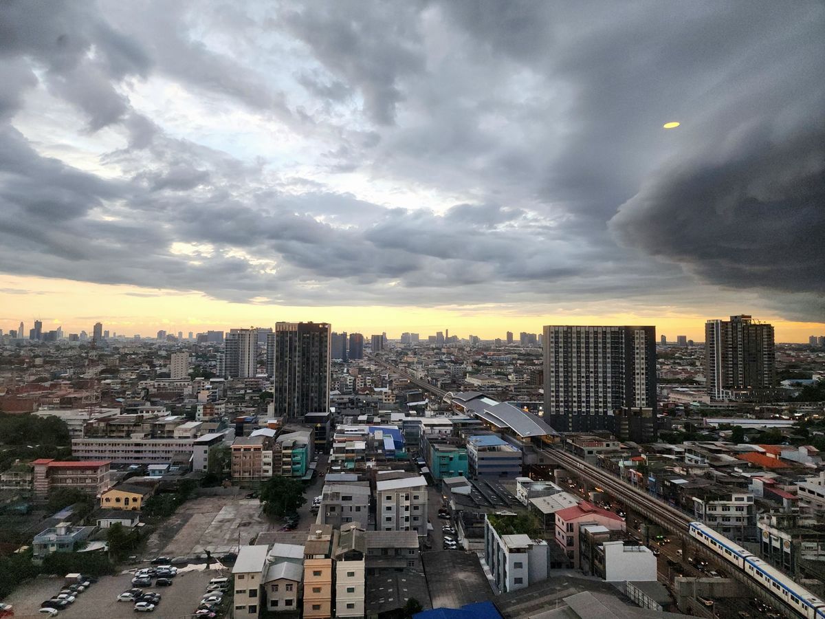 ขายคอนโดปิ่นเกล้า จรัญสนิทวงศ์ : ลดราคาโหด  ทิศใต้ 25 ตารางเมตร **ขายพร้อมอยู่** ขาย The Tree จรัญ30 คอนโดทำเลศิริราช ยูนิตน้อยสุดส่วนตัว 12 ห้องต่อ 1 ชั้น สังคมดีมาก SN494.22