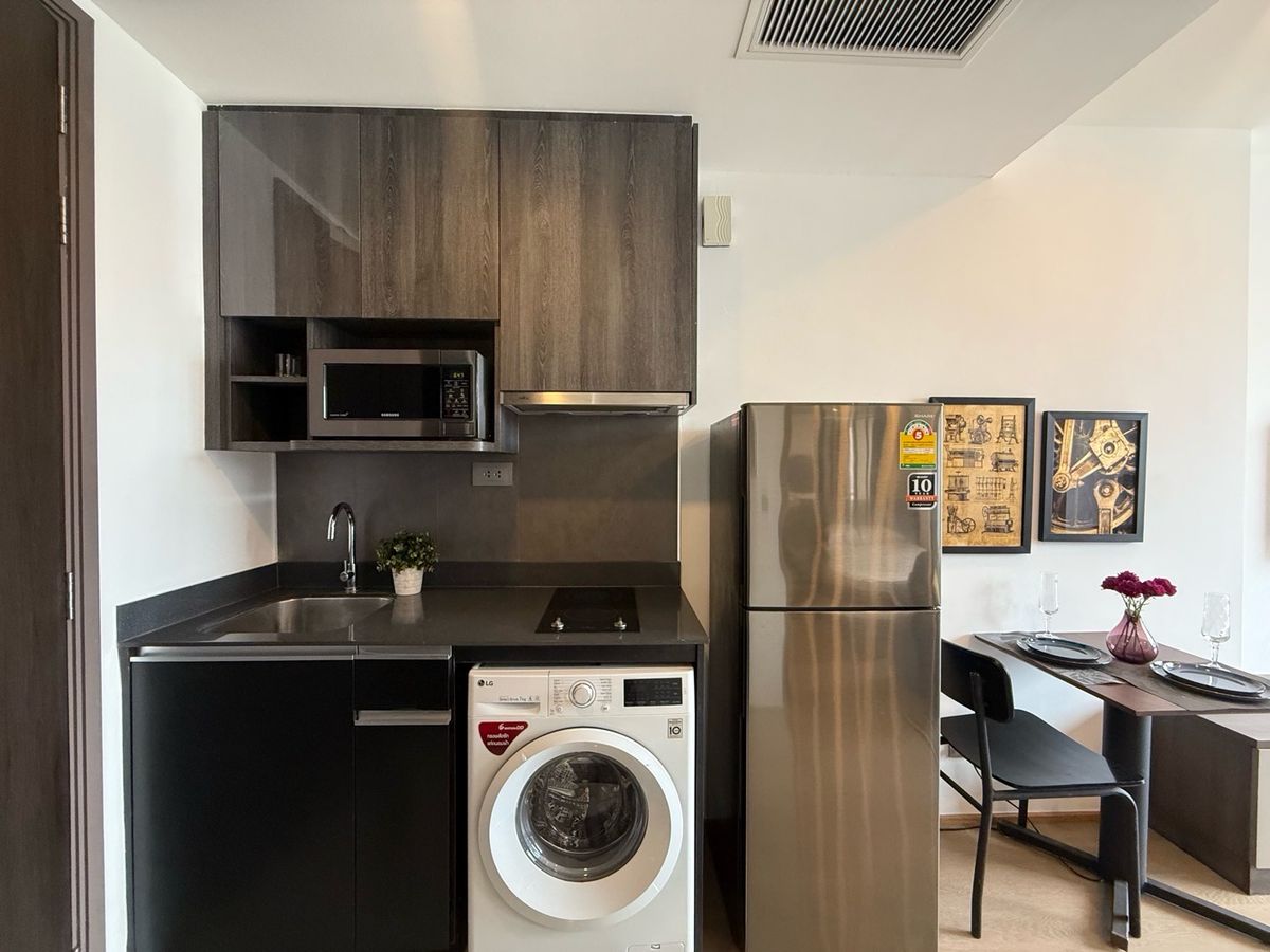 For RentCondoSiam Paragon ,Chulalongkorn,Samyan : For Rent !! Ashton Chula - Silom Rent Price !! 28,000 ฿ PER Month❤️‍🔥1 Bedroom Size 32 SQ.M. Contract Aomam (Agent) Tel./line ID: 0955871692 WhatsApp: +66 95 587 1692