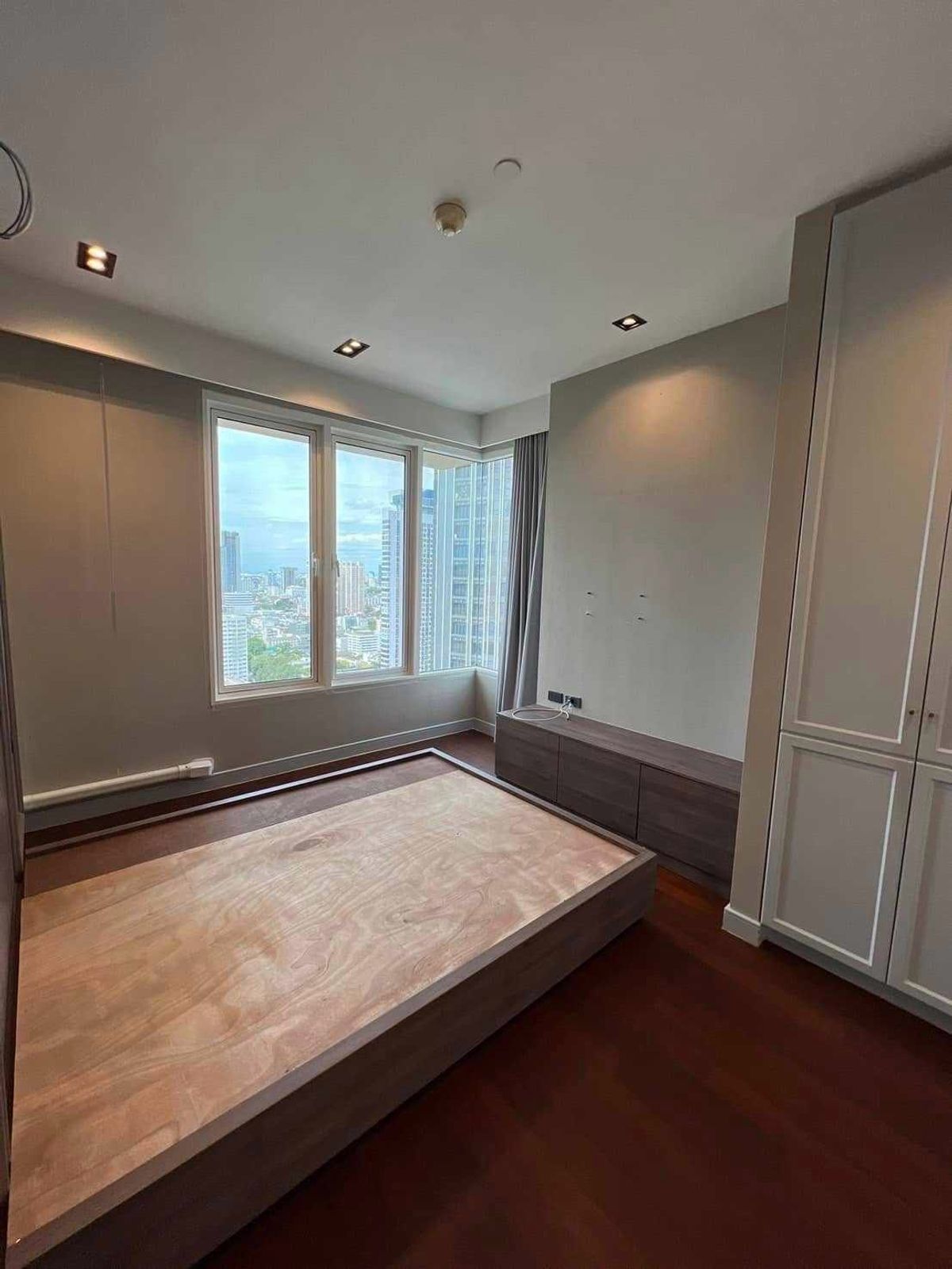 ขายคอนโดสุขุมวิท อโศก ทองหล่อ : P0037 ขายห้องสวยราคาสุดคุ้มที่โครงการ! Hampton Condo Thonglor 10