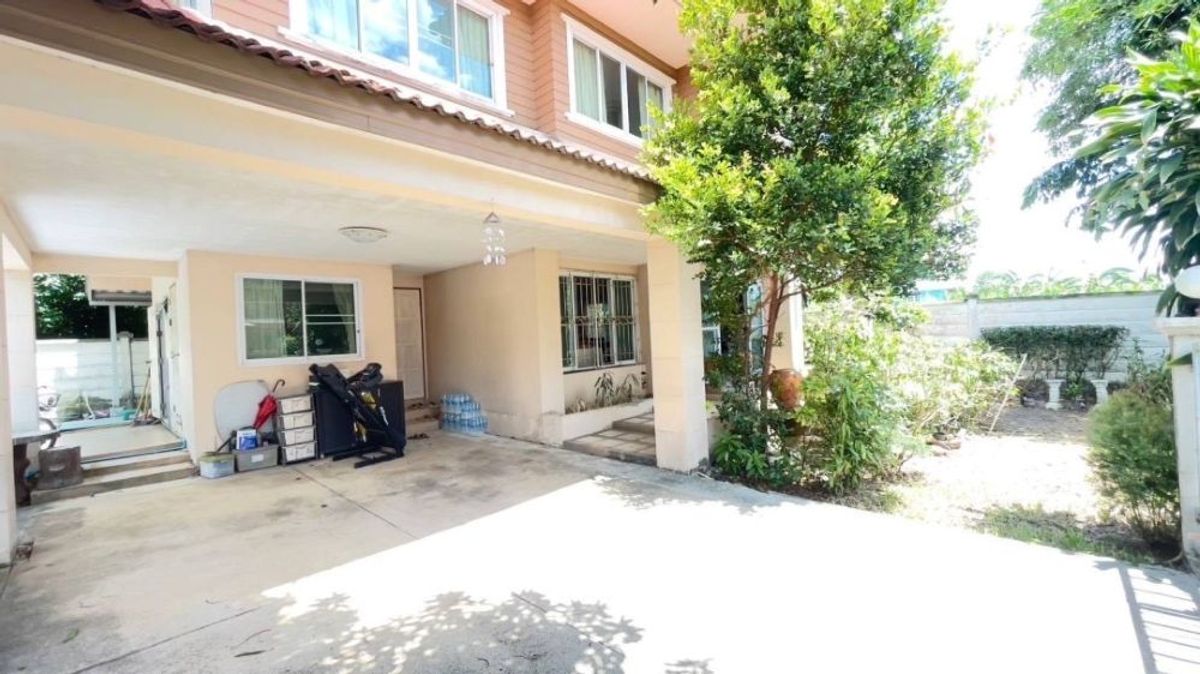 For SaleHouseNonthaburi, Bang Yai, Bangbuathong : 2 storey detached house for sale, Apinya Praiwety Village, after the corner is good, convenient to travel.
