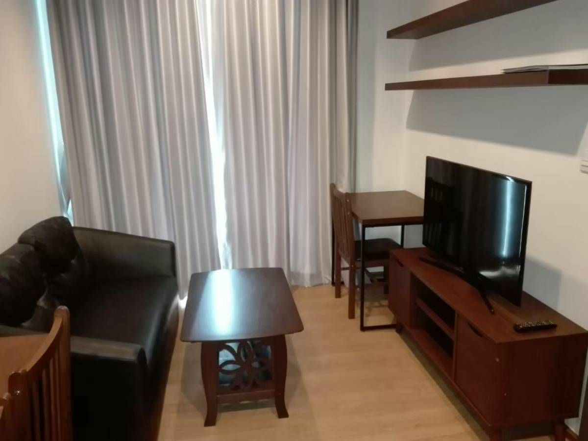 For RentCondoSukhumvit, Asoke, Thonglor : Your Private Urban Sanctuary! ✨ Rare Corner Unit for Rent at Edge Sukhumvit 23 | 20k/Month