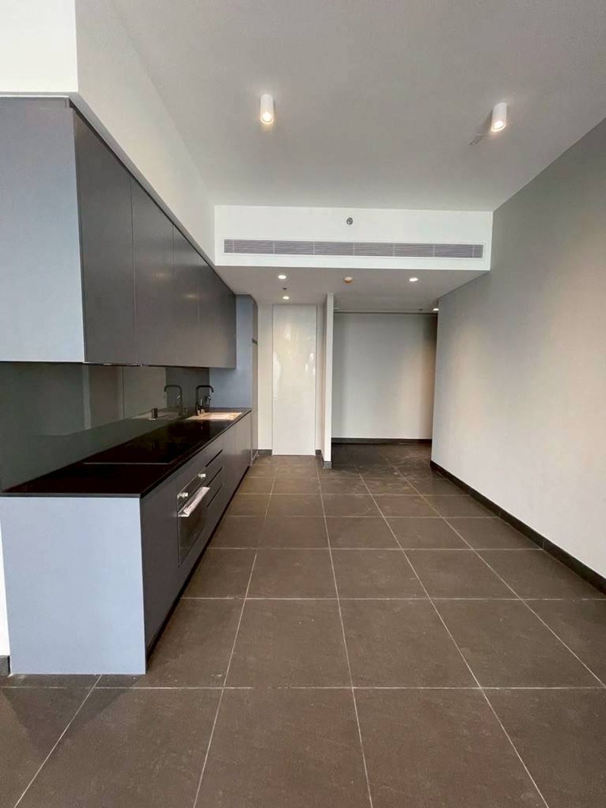 ขายคอนโดสาทร นราธิวาส : ให้เช่าคอนโดหรู Tait Sathorn 12 (2 Bedroom 2 Bathrooms)