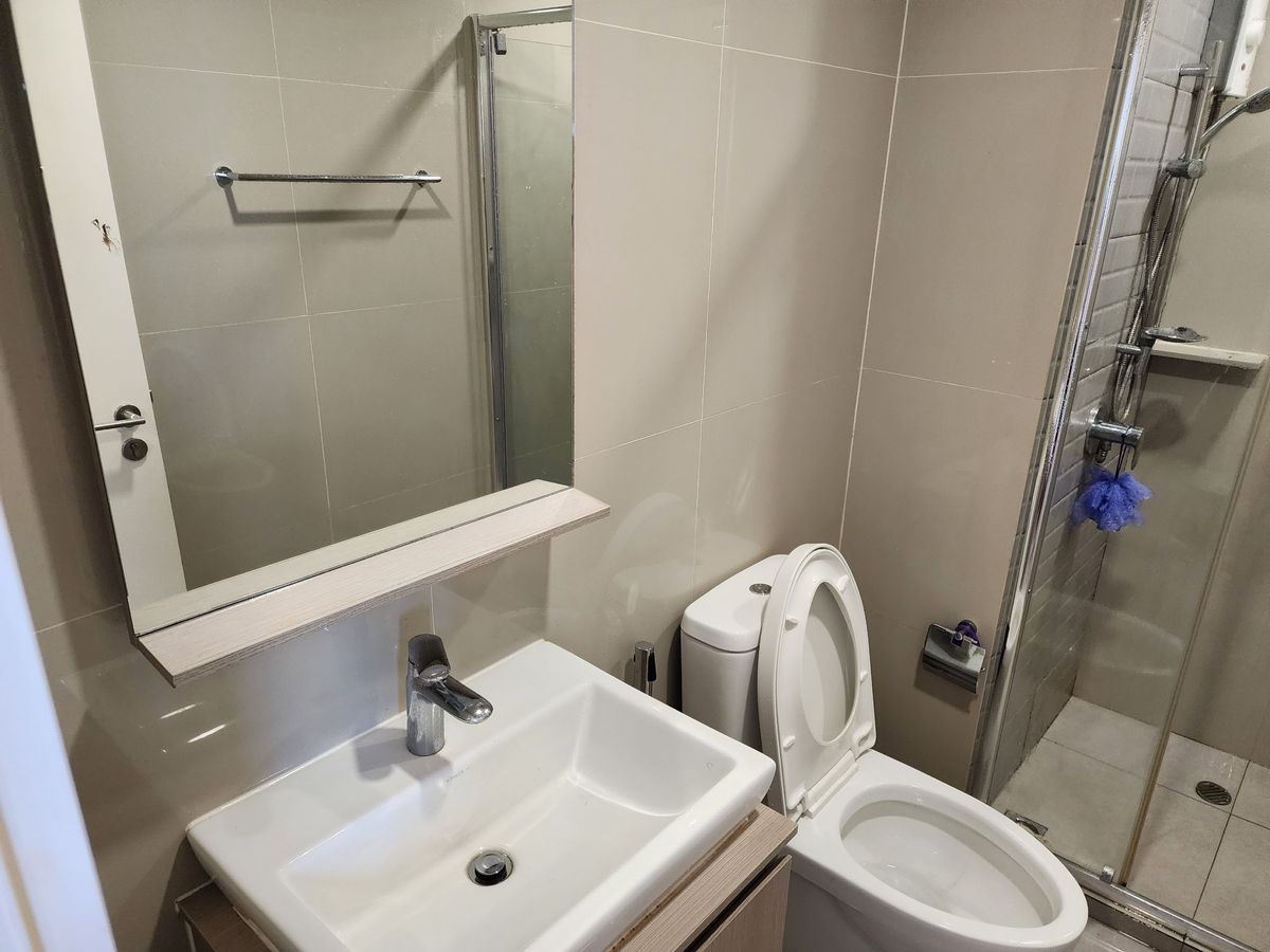 ขายคอนโดปิ่นเกล้า จรัญสนิทวงศ์ : ลดราคาโหด  ทิศใต้ 25 ตารางเมตร **ขายพร้อมอยู่** ขาย The Tree จรัญ30 คอนโดทำเลศิริราช ยูนิตน้อยสุดส่วนตัว 12 ห้องต่อ 1 ชั้น สังคมดีมาก SN494.22