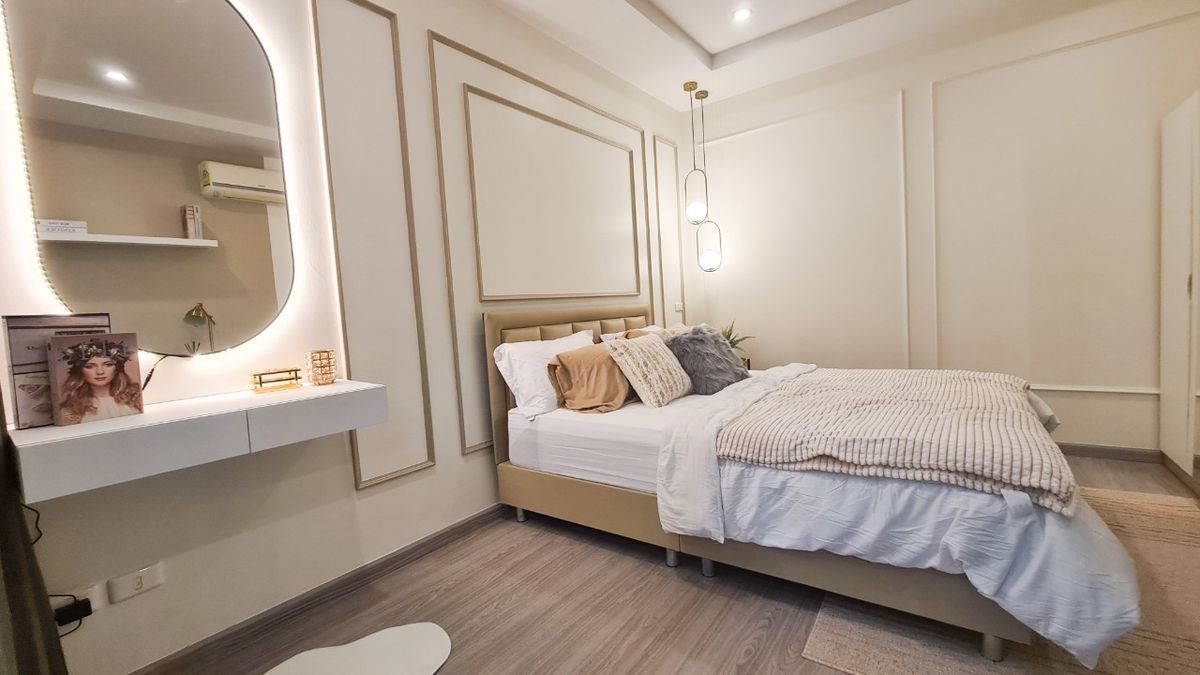 For SaleCondoLadprao101, Happy Land, The Mall Bang Kapi : urgent! Selling cheap 1 BED 43 sq.m., newly decorated, great value @happy condo, Ladprao 101, complete with a discount of 200,000 baht from 2.19 million to only 1.99 million !! Tum 092-636-6397
