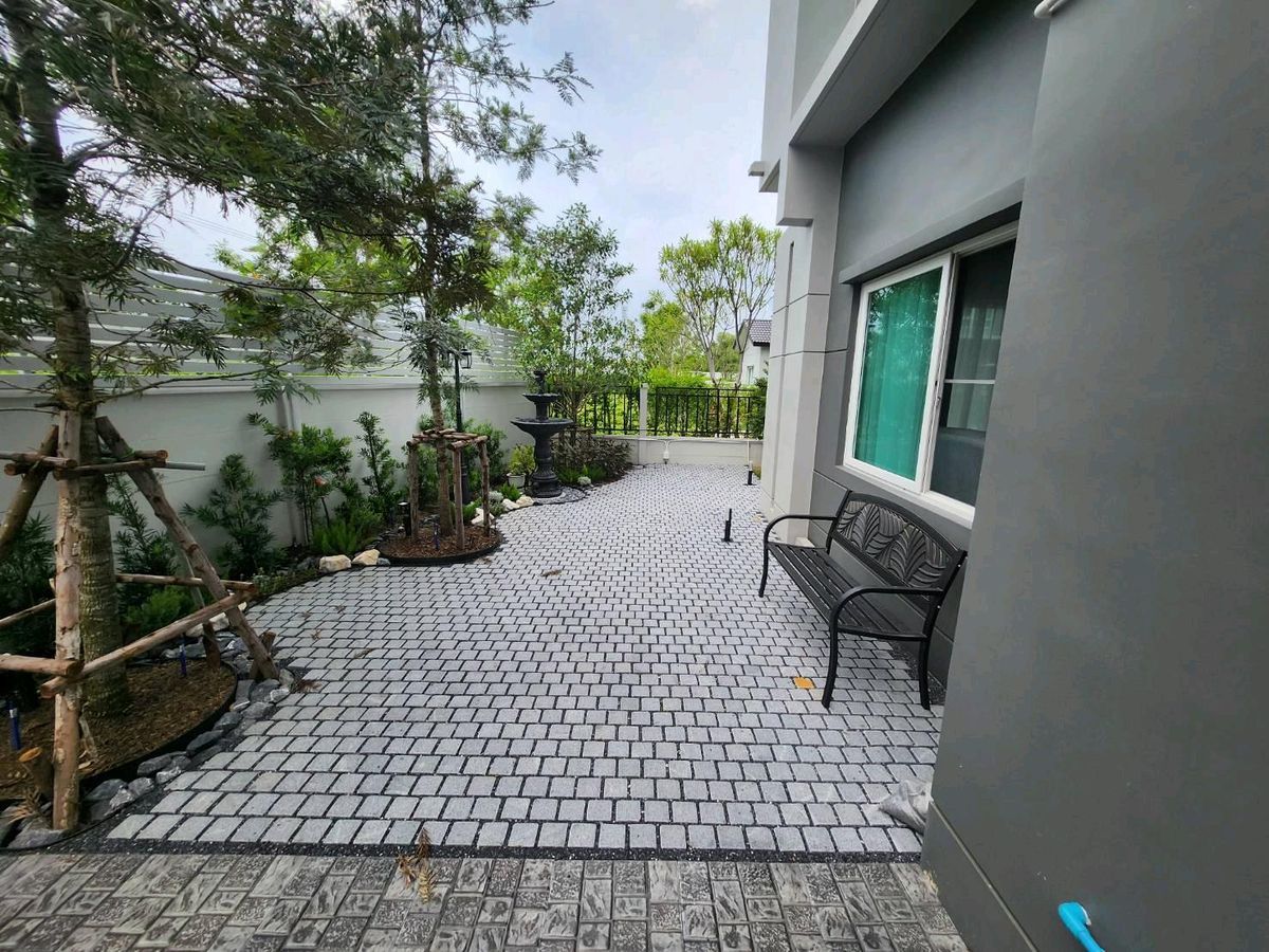ให้เช่าบ้านปทุมธานี รังสิต ธรรมศาสตร์ : บ้านเดี่ยว 2 ชั้น ห้องมุม พร้อมเฟอร์นิเจอร์ ตกแต่งสวยงาม ให้เช่า ย่านรังสิต-ปทุมธานี ใกล้โฮมโปร ฟิวเจอร์พาร์ค รังสิต เพียง 1.8 กม.
