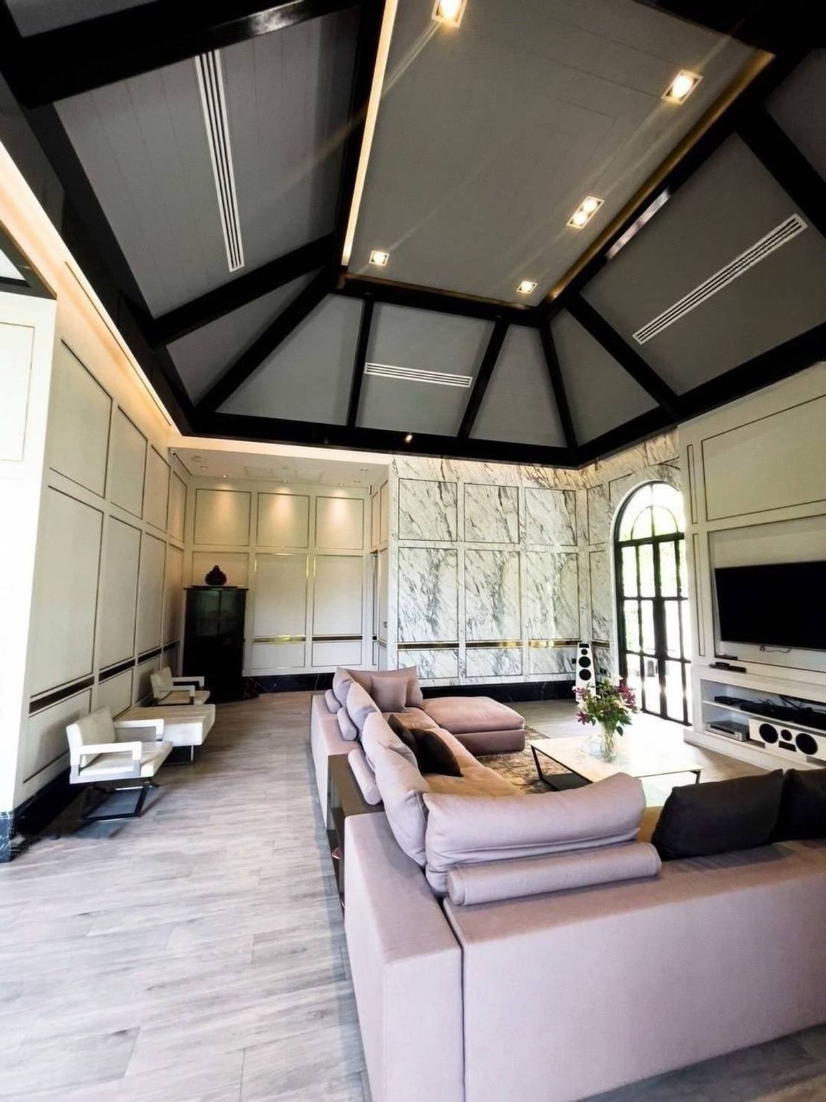 ขายบ้านแจ้งวัฒนะ เมืองทอง : ขายบ้านเดี่ยว 3 ชั้น พร้อมสระว่ายน้ำ  เมืองทองธานี ซอยโครงการ 5  