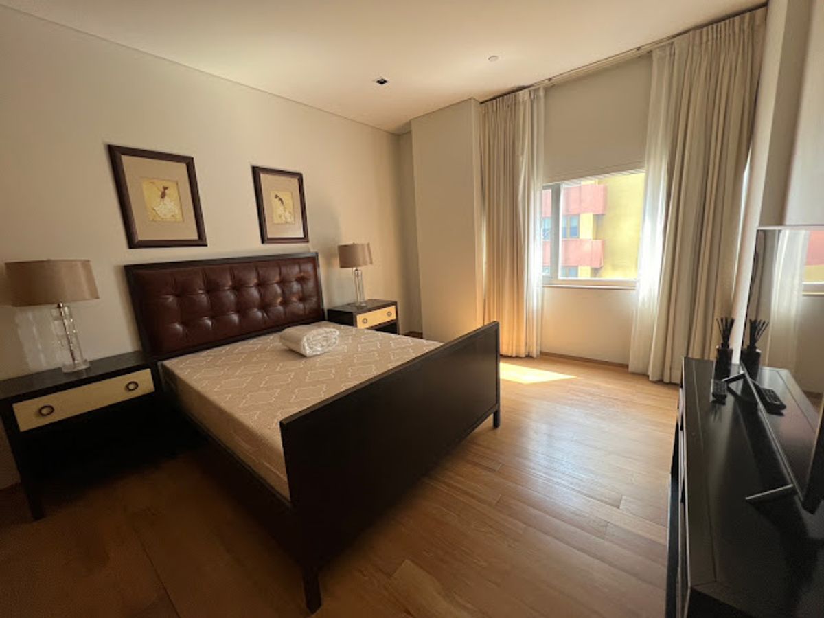 For RentCondoSilom, Saladaeng, Bangrak : Saladaeng Residences【𝐑𝐄𝐍𝐓】🔥Beautiful room with a vintage modern look, dark wood tone, combined with classic design🔥 Contact Line ID: @hacondo