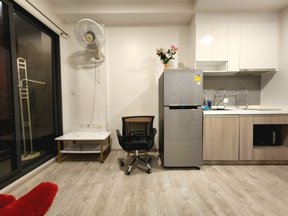 ขายคอนโดปิ่นเกล้า จรัญสนิทวงศ์ : ลดราคาโหด  ทิศใต้ 25 ตารางเมตร **ขายพร้อมอยู่** ขาย The Tree จรัญ30 คอนโดทำเลศิริราช ยูนิตน้อยสุดส่วนตัว 12 ห้องต่อ 1 ชั้น สังคมดีมาก SN494.22