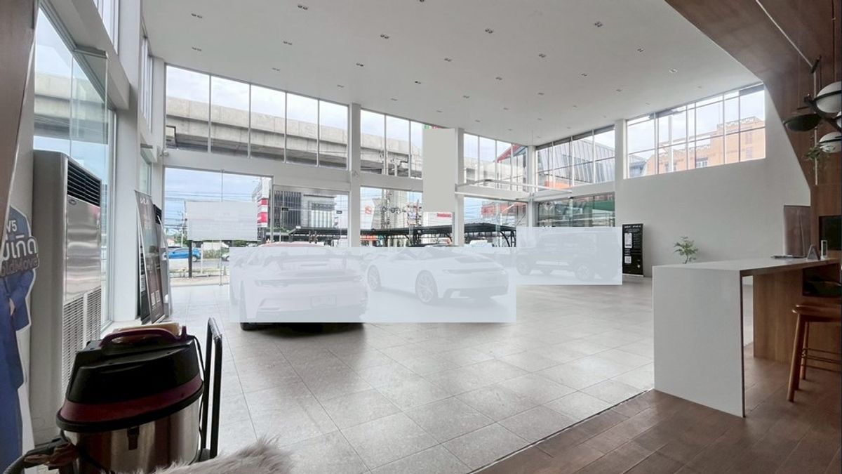 ให้เช่าโชว์รูมมีนบุรี-ร่มเกล้า : Showroom For rent & Ready to move in ให้เช่าด่วน !! โชว์รูมพร้อมศูนย์บริการ 2   โชว์รูมติดกัน มีลิฟต์ยก 6 ตัว มีห้องเก็บอะไหล่ อุปกรณ์พร้อม