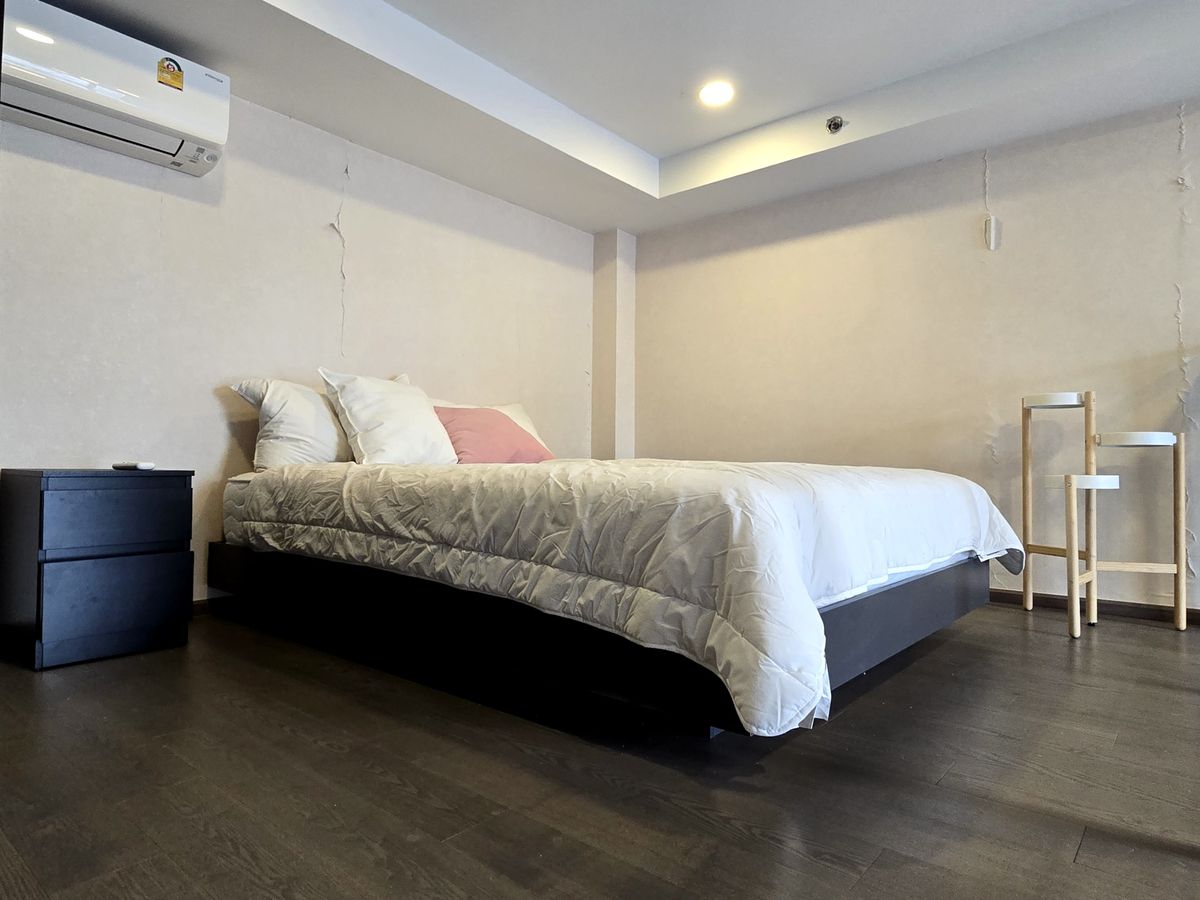 For RentCondoSiam Paragon ,Chulalongkorn,Samyan : Park Origin Chula Samyan【𝐑𝐄𝐍𝐓】🔥Luxurious and expensive design in gray-gold tones, beautiful lighting, and a calm charm🔥 Contact Line ID: @hacondo