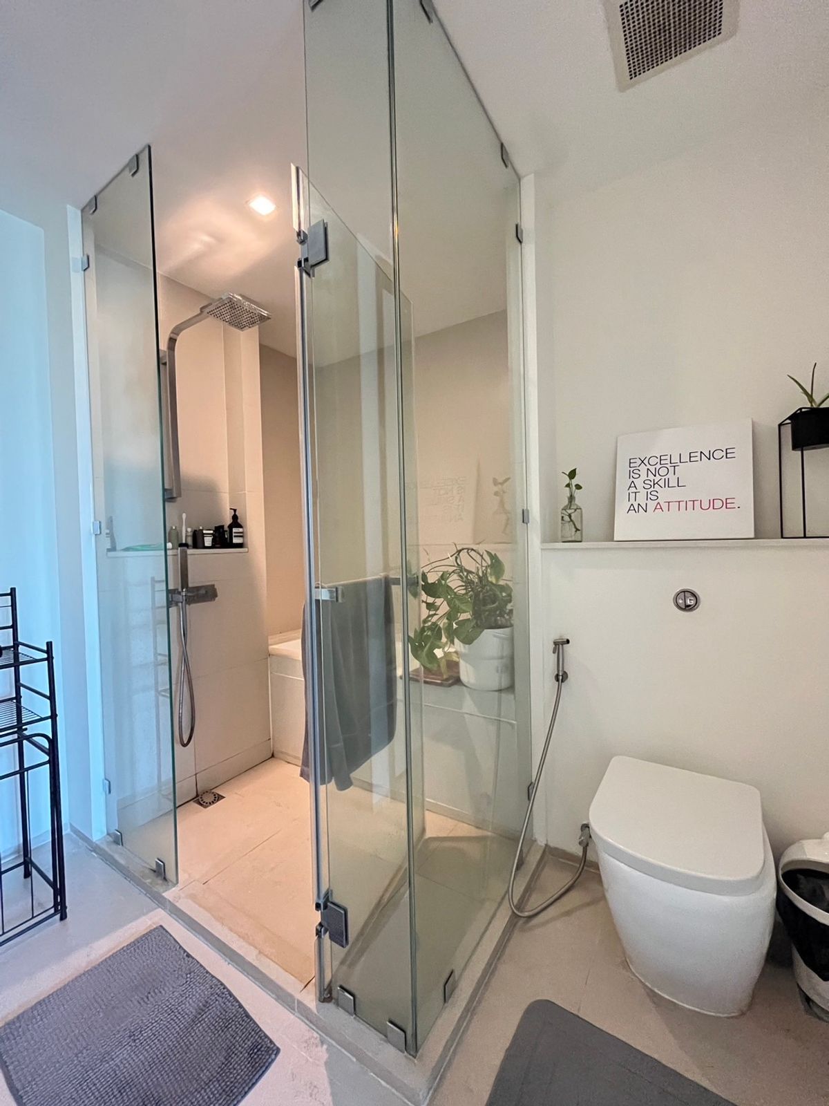 For SaleCondoWongwianyai, Charoennakor : Rare unit Duplex Penthouse ✨The River✨ 3 bedrooms, 4 bathrooms, size 286 sq m, near BTS / MRT Krung Thon Buri (0.9 km.) Tel.0982645161