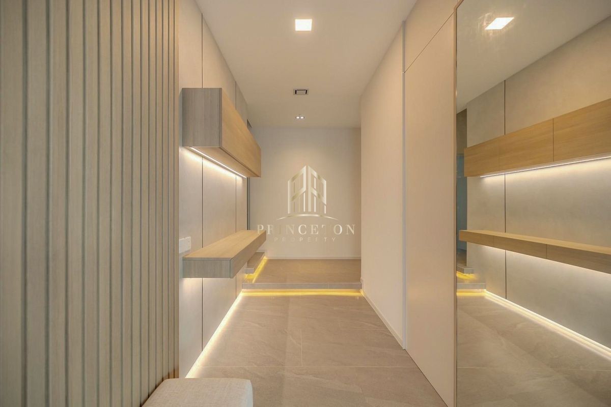 HousePattanakan, Srinakarin : Vive Krungthep Kreetha, near Wellington School 📞092-4252445