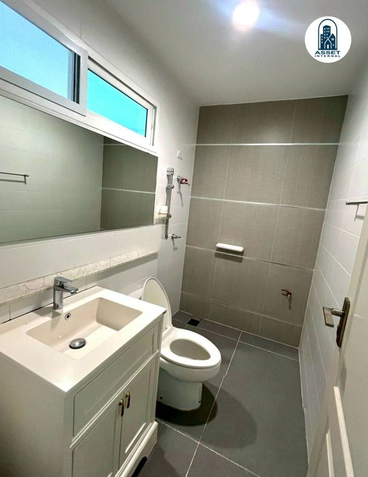 ขายบ้านเชียงใหม่ : ขายบ้านเดี่ยว 2 ชั้น ม.สีวลี สันกำแพง-เชียงใหม่ เนื้อที่ 98.4 ตร.วา 3 ห้องนอน 3 ห้องน้ำ ตกแต่งครบพร้อมอยู่ ตำบลสันกลาง อำเภอสันกำแพง จังหวัดเชียงใหม่