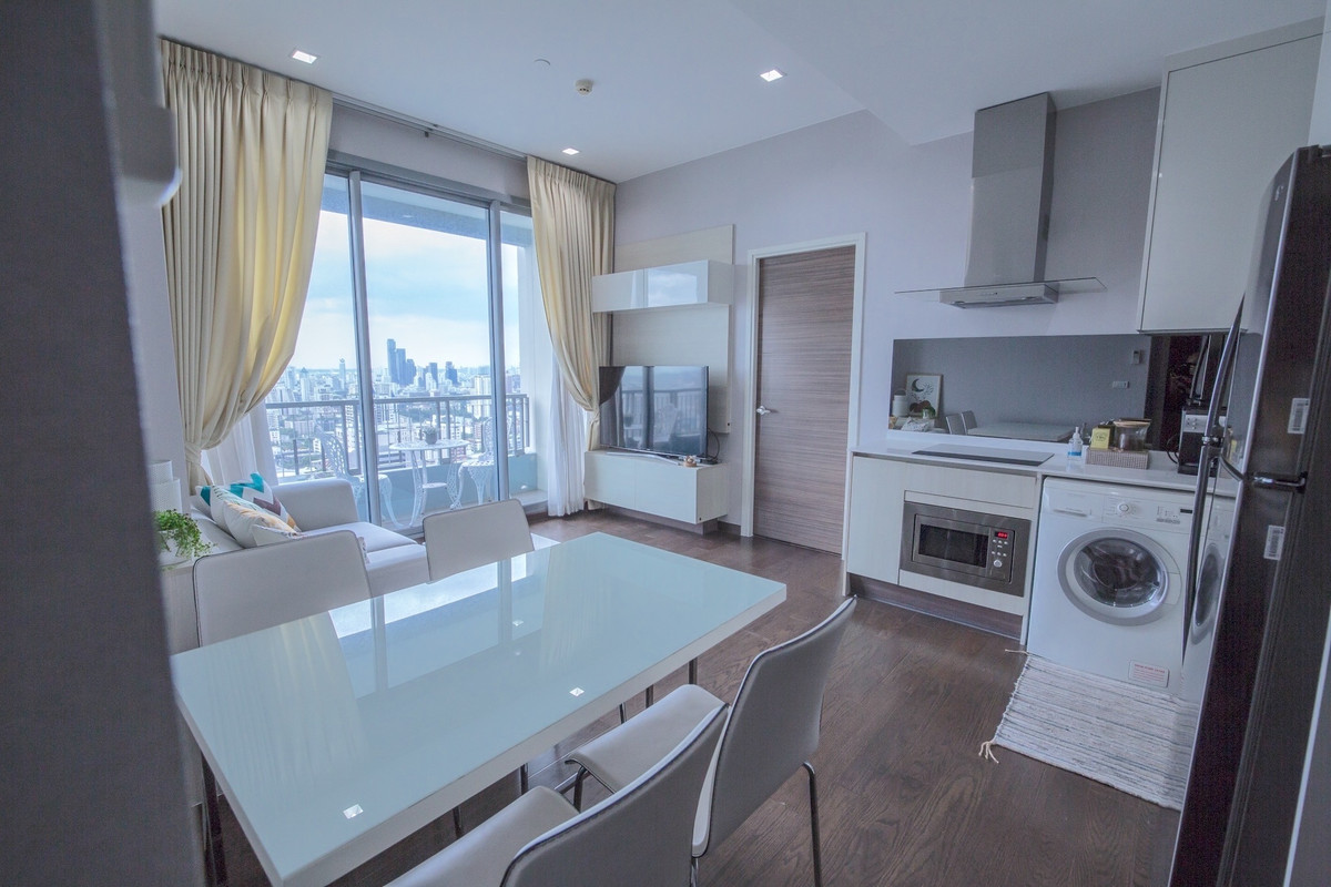 ให้เช่าคอนโดพระราม 9 เพชรบุรีตัดใหม่ RCA : 🔥 ปล่อยเช่า  ด่วนมาก สุดคุ้ม ปล่อยเช่า  Q Asoke 2 ห้องนอน 2 ห้องน้ำ   60 Sq.m.  ห้องสวย ห้องมุม เพียง 42,000 บาท  ชั้นสูงวิวดี