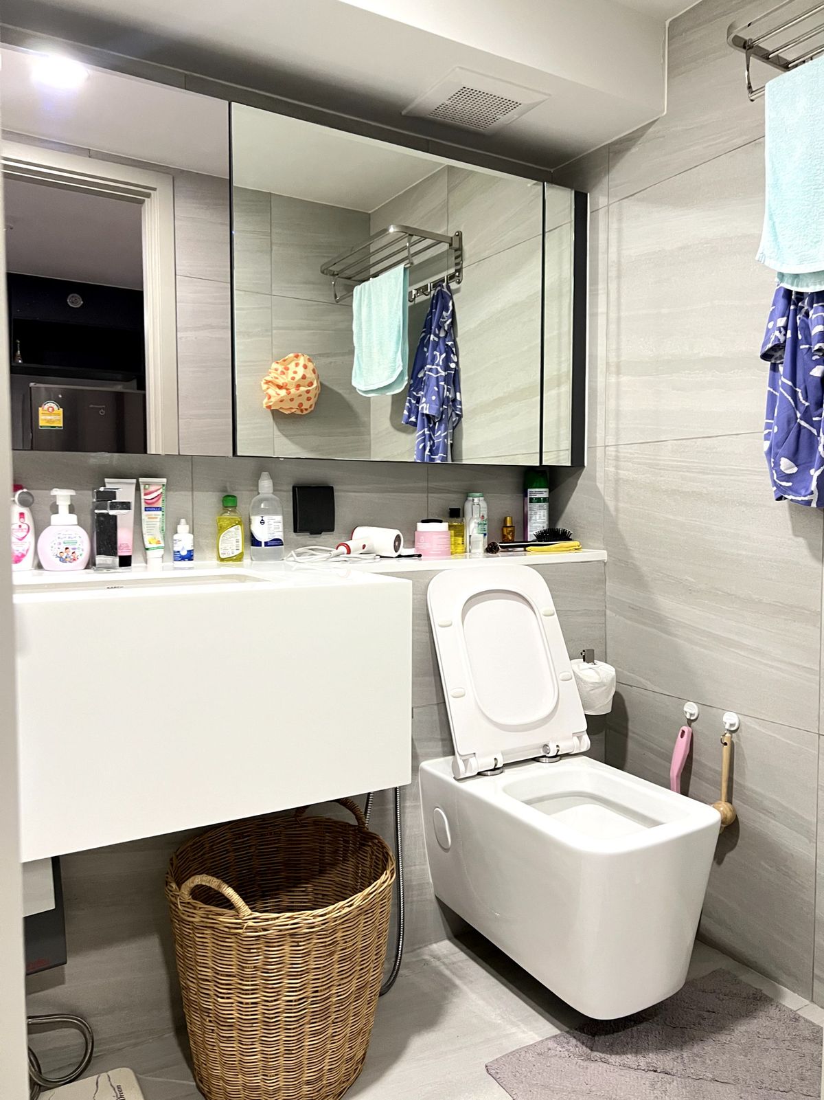 ให้เช่าคอนโดสยาม จุฬา สามย่าน : Park Origin Chula Samyan【𝐑𝐄𝐍𝐓】🔥โทนอุ่นแบบสไตล์ญี่ปุ่น เฟอร์บิ้วอินครบ อยู่แล้วโล่งสบาย🔥 ติดต่อไลน์ไอดี: @hacondo