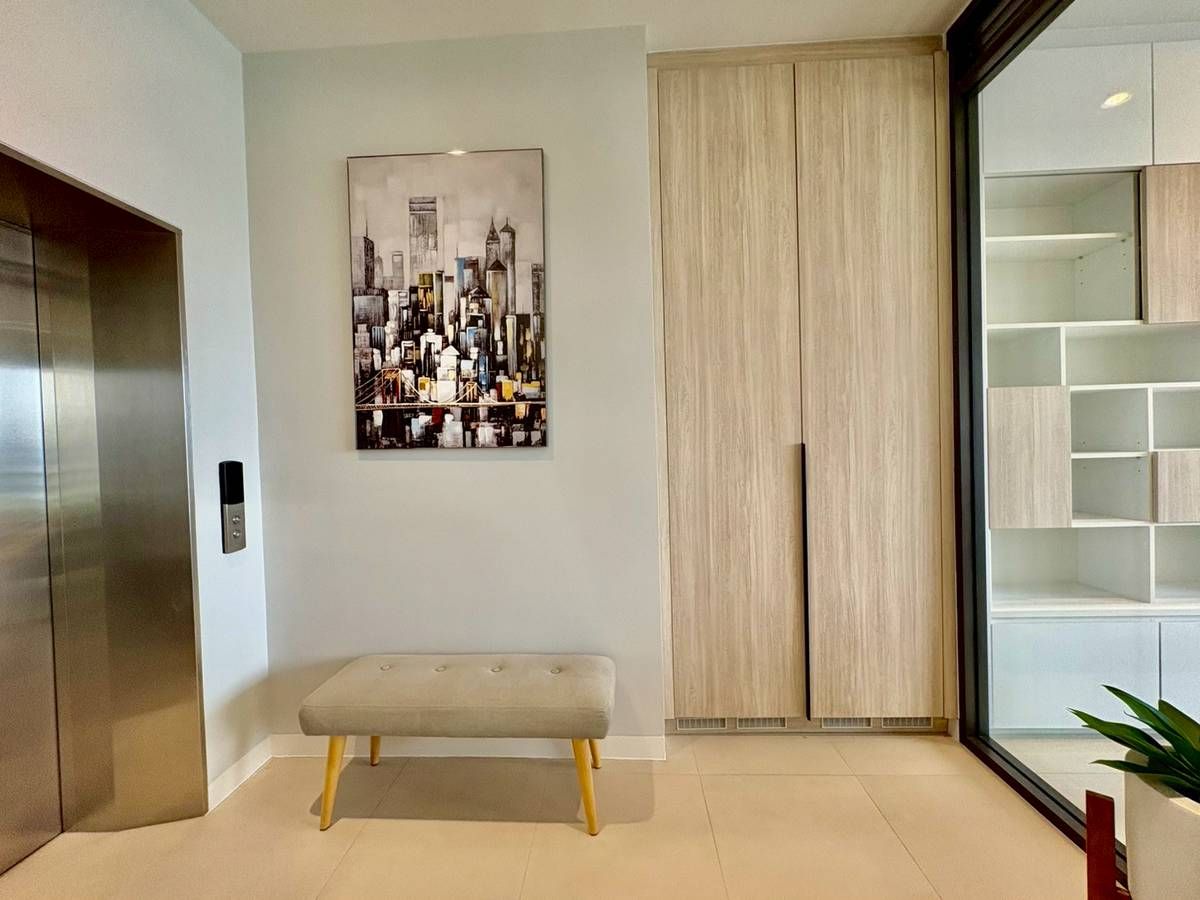 คอนโดสุขุมวิท อโศก ทองหล่อ : • 𝐕𝐢𝐭𝐭𝐨𝐫𝐢𝐨 • 𝟐 𝐁𝐞𝐝 𝟐 𝐁𝐚𝐭𝐡 • 𝟏𝟑𝟕 𝐒𝐪𝐦. • 𝟏𝟖𝟎,𝟎𝟎𝟎 𝐥 𝟓𝟓 𝐌𝐁 •  𝐅𝐮𝐥𝐥𝐲-𝐅𝐮𝐫𝐧𝐢𝐬𝐡𝐞𝐝  𝐋𝐢𝐧𝐞 𝐈𝐃 : 𝐕𝐚𝐬𝐬𝐢𝐥𝐲