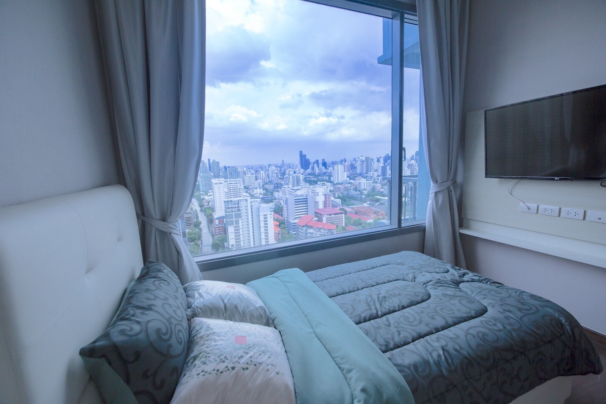 ให้เช่าคอนโดพระราม 9 เพชรบุรีตัดใหม่ RCA : 🔥 ปล่อยเช่า  ด่วนมาก สุดคุ้ม ปล่อยเช่า  Q Asoke 2 ห้องนอน 2 ห้องน้ำ   60 Sq.m.  ห้องสวย ห้องมุม เพียง 42,000 บาท  ชั้นสูงวิวดี