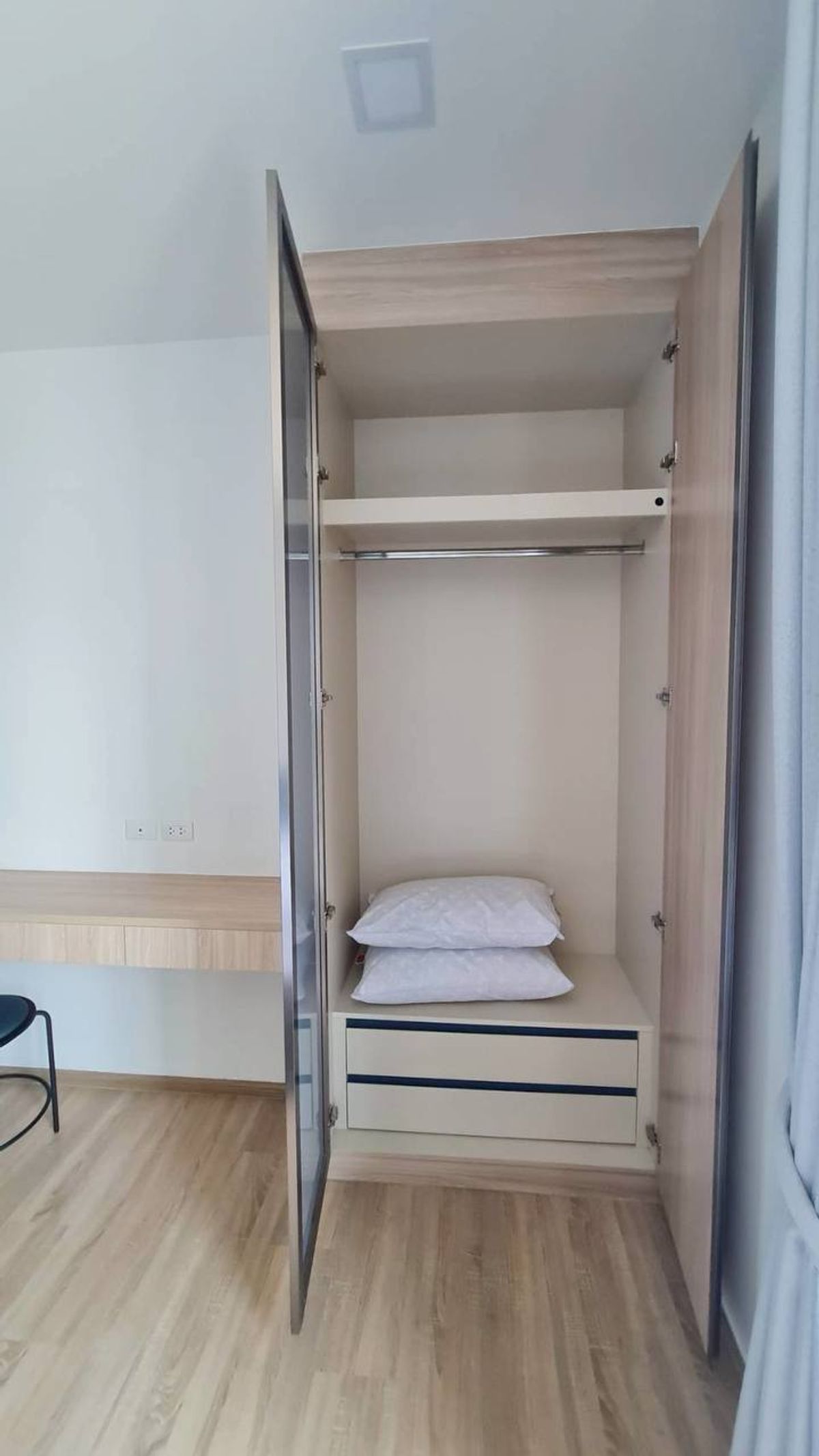 ให้เช่าคอนโดราชเทวี พญาไท : XT Phayathai【𝐑𝐄𝐍𝐓】🔥โทนโมเดิร์นสว่าง บิ้วอินฟังก์ชันดี อยู่คนเดียวก็ลงตัว🔥 ติดต่อไลน์ไอดี: @hacondo