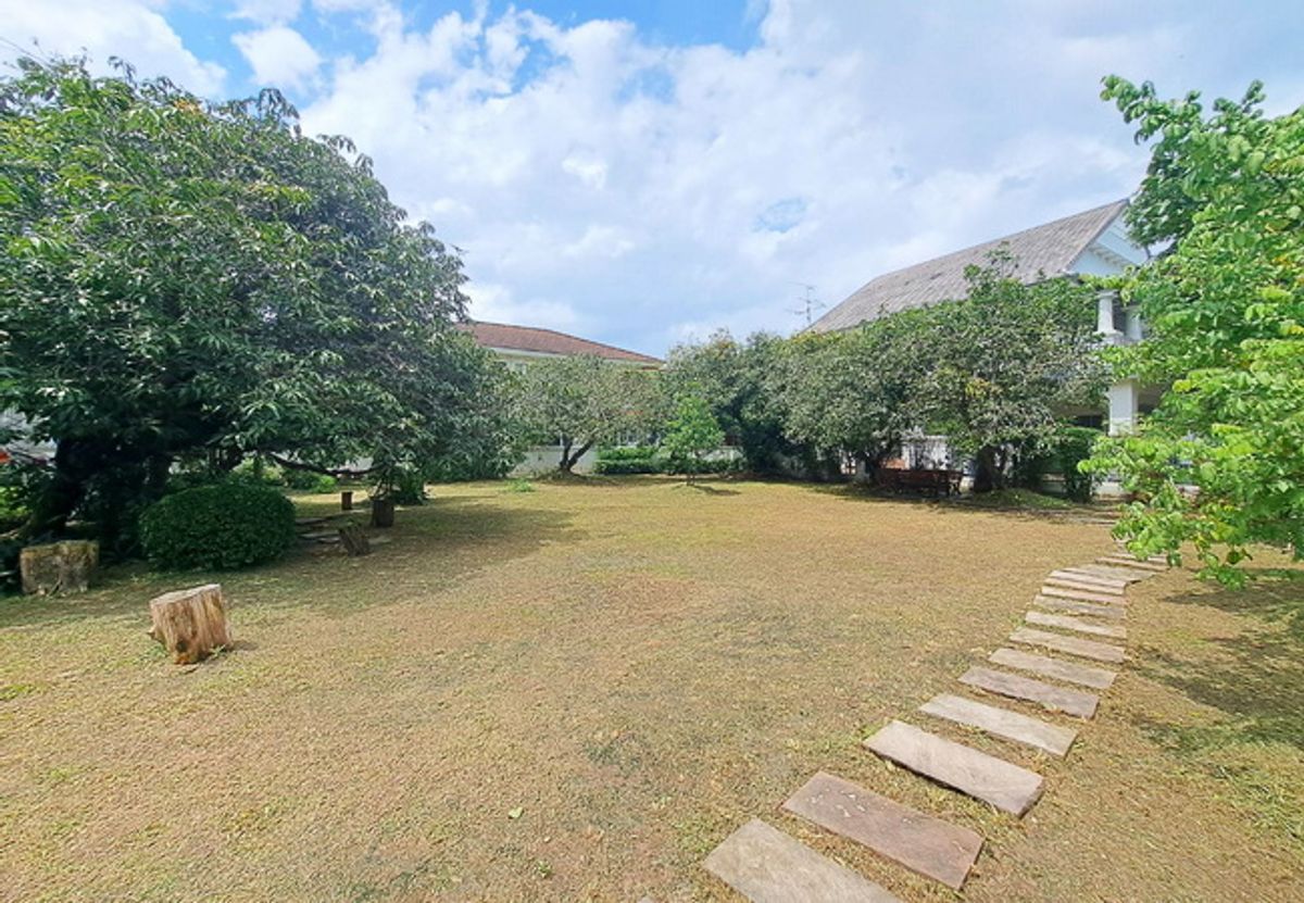 For SaleLandNawamin, Ramindra : Land for sale in Nantawan village Ram Inthra-Watcharapol, Sukhaphiban 5 Road, area 137 sq.w.