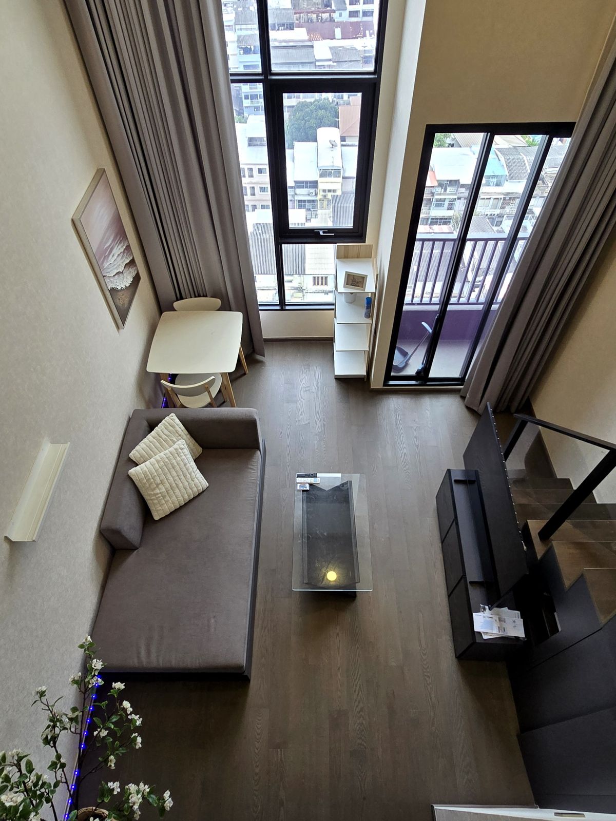 For RentCondoSiam Paragon ,Chulalongkorn,Samyan : Park Origin Chula Samyan【𝐑𝐄𝐍𝐓】🔥Luxurious and expensive design in gray-gold tones, beautiful lighting, and a calm charm🔥 Contact Line ID: @hacondo