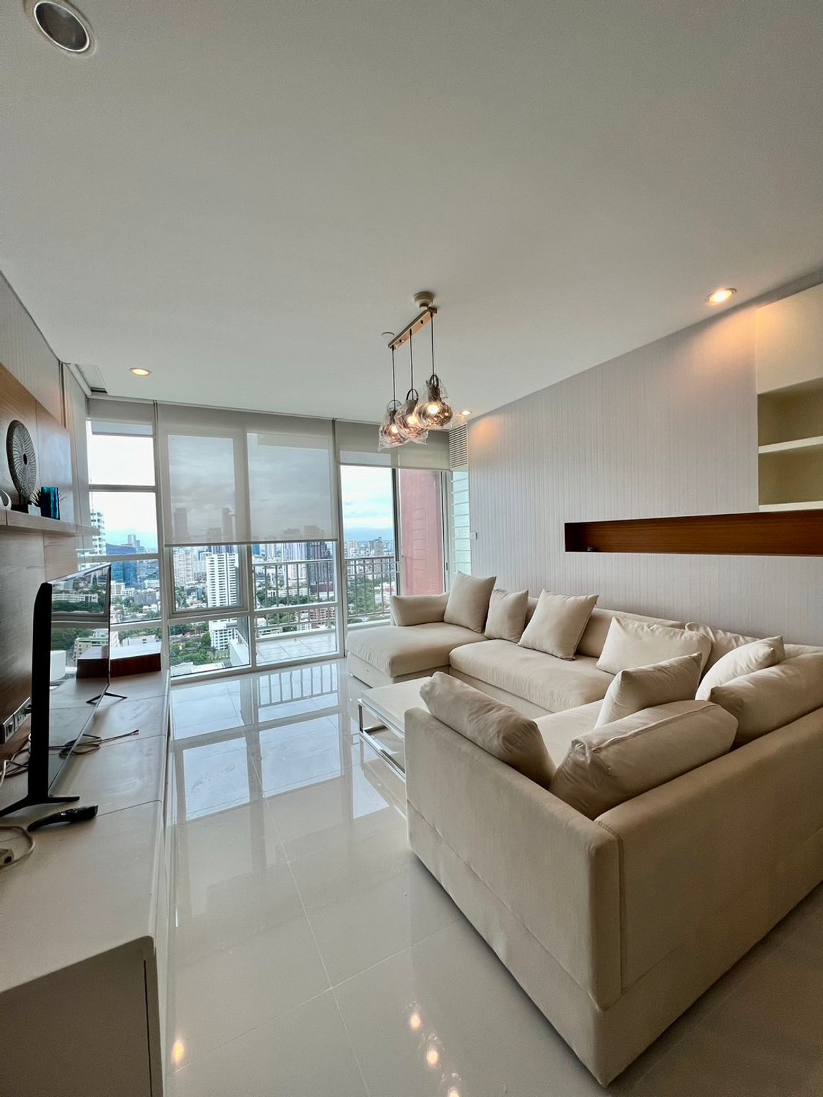 For RentCondoSukhumvit, Asoke, Thonglor : Condo for Rent Fullerton