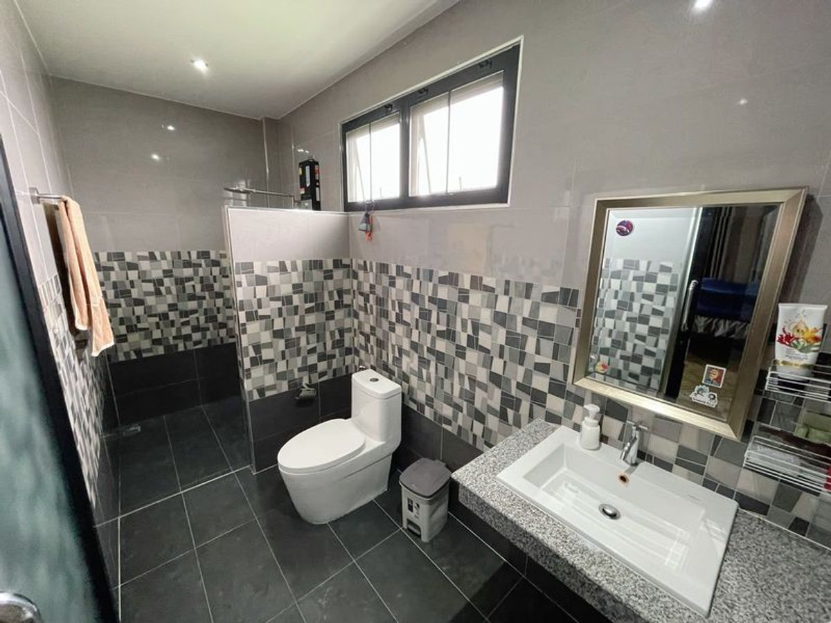 ขายบ้านวิภาวดี ดอนเมือง หลักสี่ : บ้านเดี่ยว เนื้อที่ 88 ตรางวา 5 ห้องนอน 5 ห้องน้ำ สรงประภา28 แขวงสีกัน เขตดอนเมือง กรุงเทพมหานคร