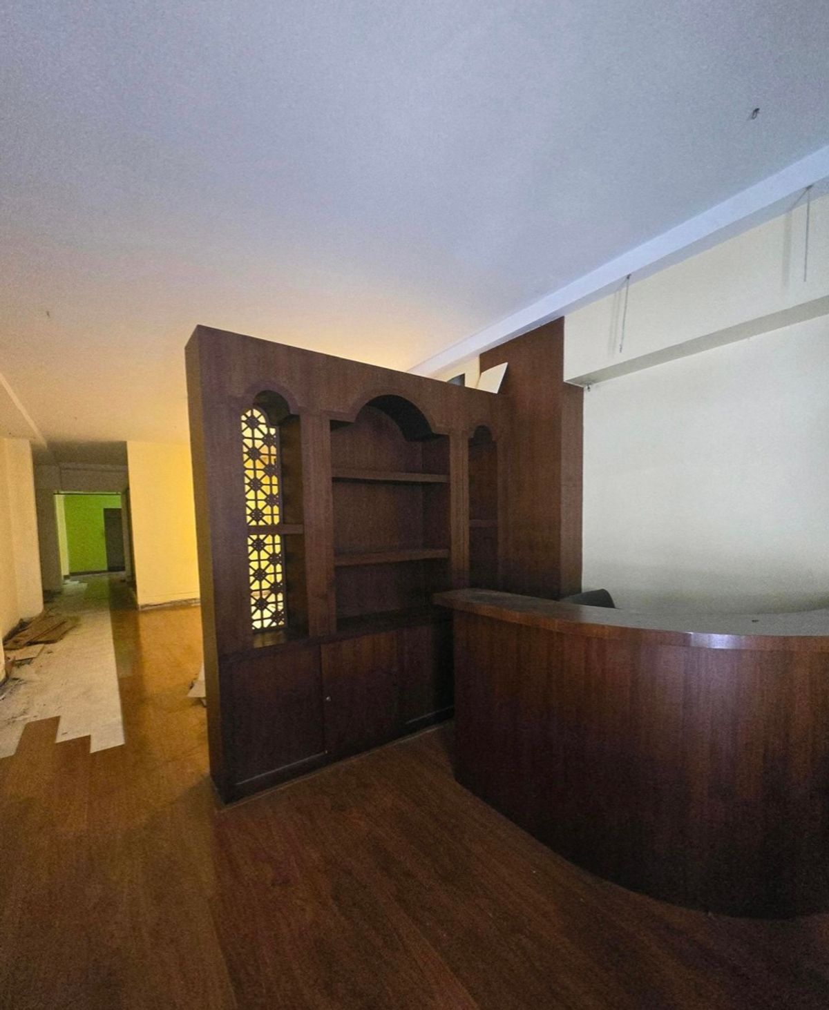 For RentShop HouseSilom, Saladaeng, Bangrak : Rent a 3 -story commercial building on the main road, Charoen Krung, Bang Rak, good location, suitable for trading or opening a company near Assumption School, Bang Rak. Interested in Atline.@841QLNR