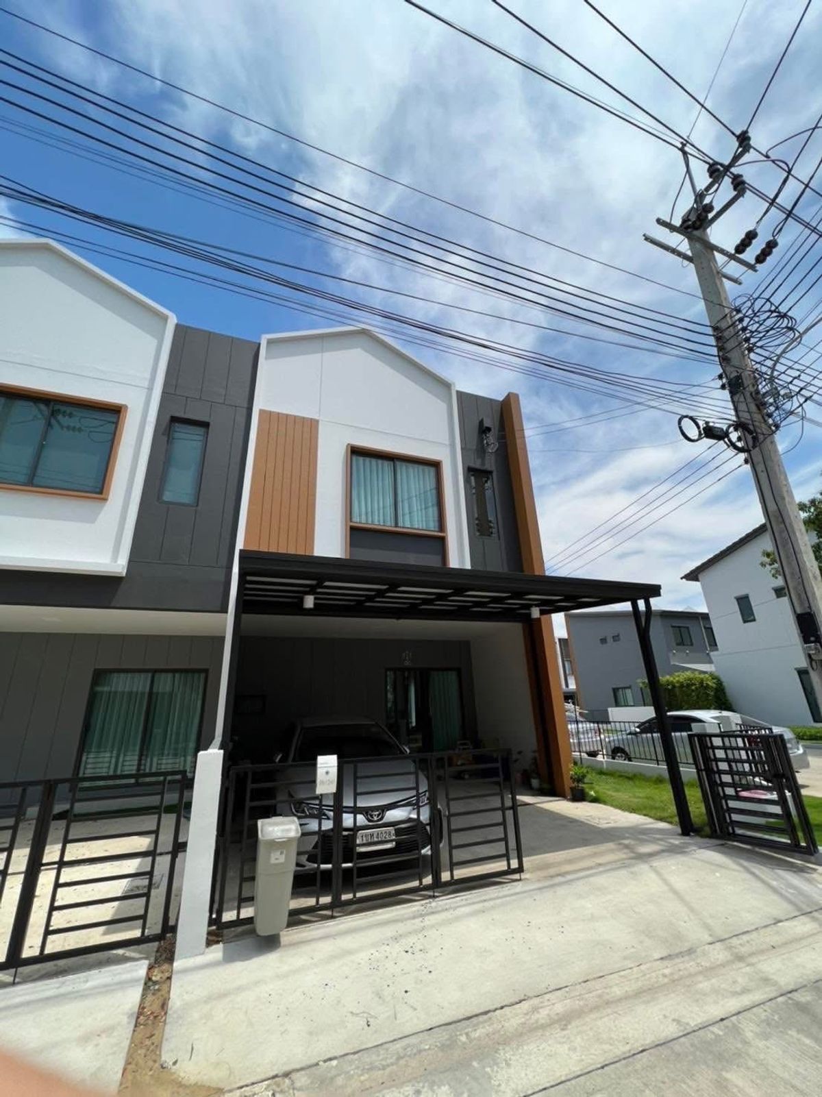 ขายทาวน์โฮมสมุทรปราการ สำโรง : อณาสิริ บางนา / 3 ห้องนอน (ขาย), Anasiri Bangna / 3 Bedrooms (FOR SALE) NICE032