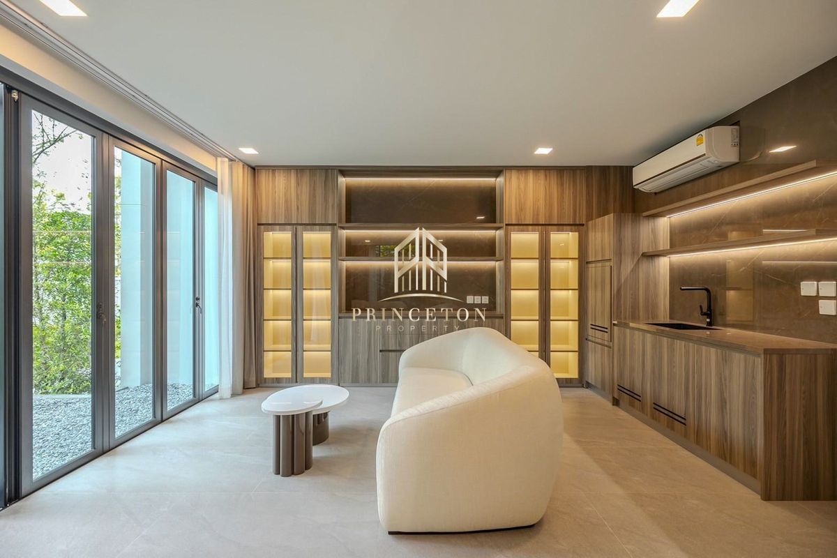 HousePattanakan, Srinakarin : Vive Krungthep Kreetha, near Wellington School 📞092-4252445