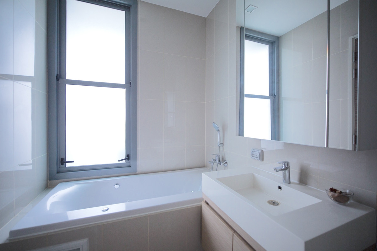 ให้เช่าคอนโดพระราม 9 เพชรบุรีตัดใหม่ RCA : 🔥 ปล่อยเช่า  ด่วนมาก สุดคุ้ม ปล่อยเช่า  Q Asoke 2 ห้องนอน 2 ห้องน้ำ   60 Sq.m.  ห้องสวย ห้องมุม เพียง 42,000 บาท  ชั้นสูงวิวดี