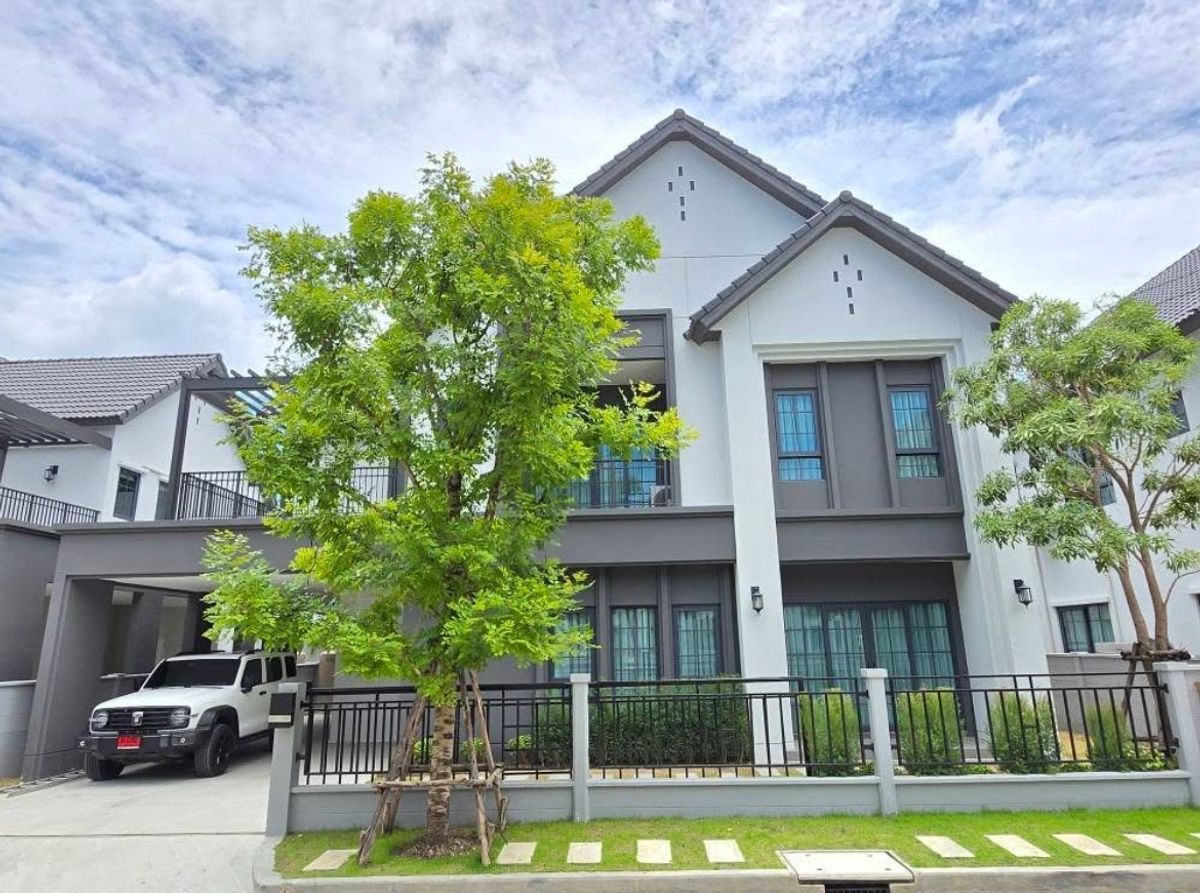 ให้เช่าบ้านบางนา แบริ่ง ลาซาล : 🔥🔥𝐒𝐢𝐧𝐠𝐥𝐞 𝐇𝐨𝐮𝐬𝐞 𝐂𝐞𝐧𝐭𝐫𝐨 𝐁𝐚𝐧𝐠𝐧𝐚 
🔥🔥
บ้านเดี่ยว เซนโทร บางนา